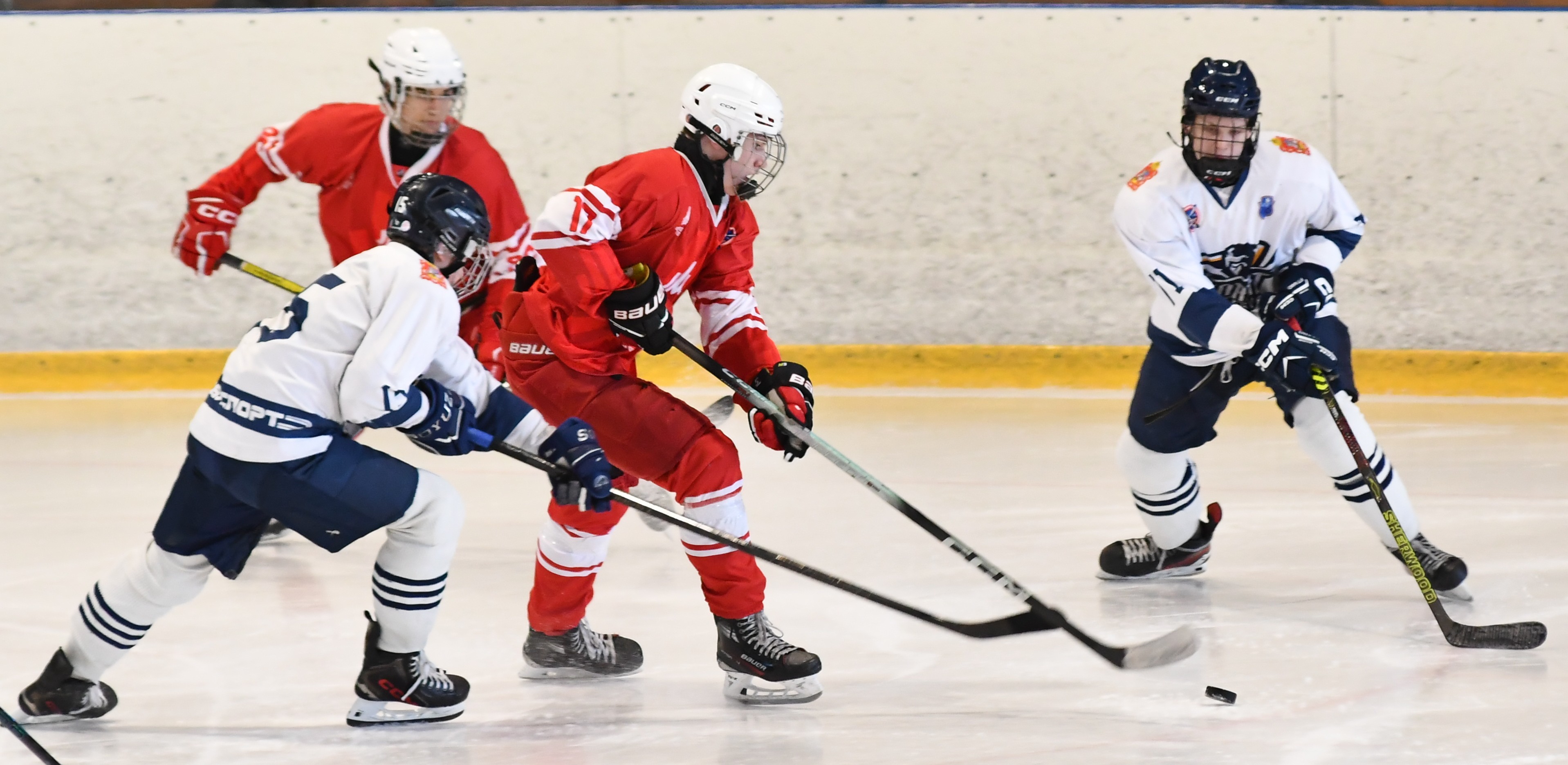 «Московская академия хоккея» и «Марьино» - победители переходных матчей