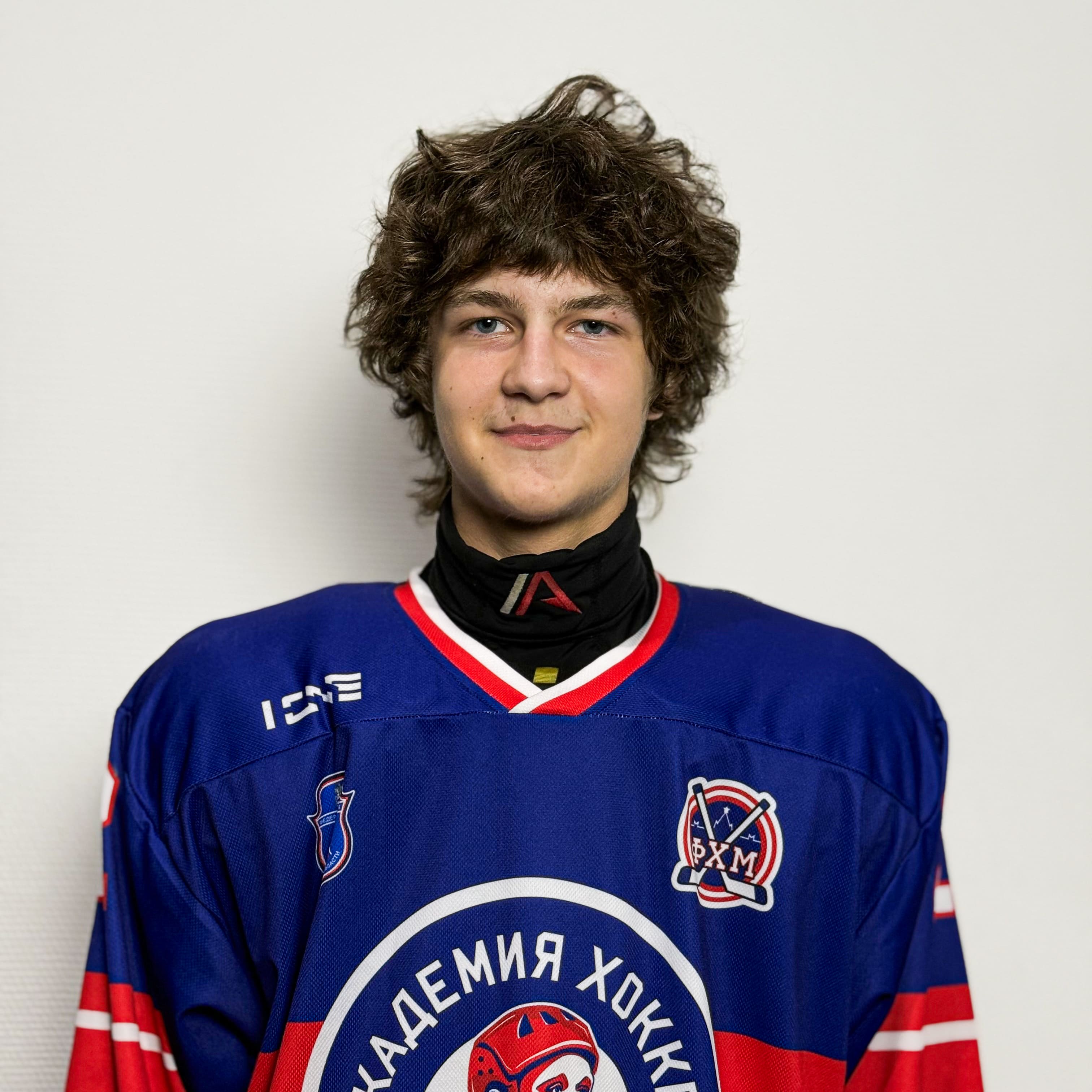 Артём Мирошниченко