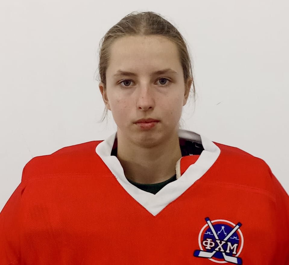 Полина Незнамова