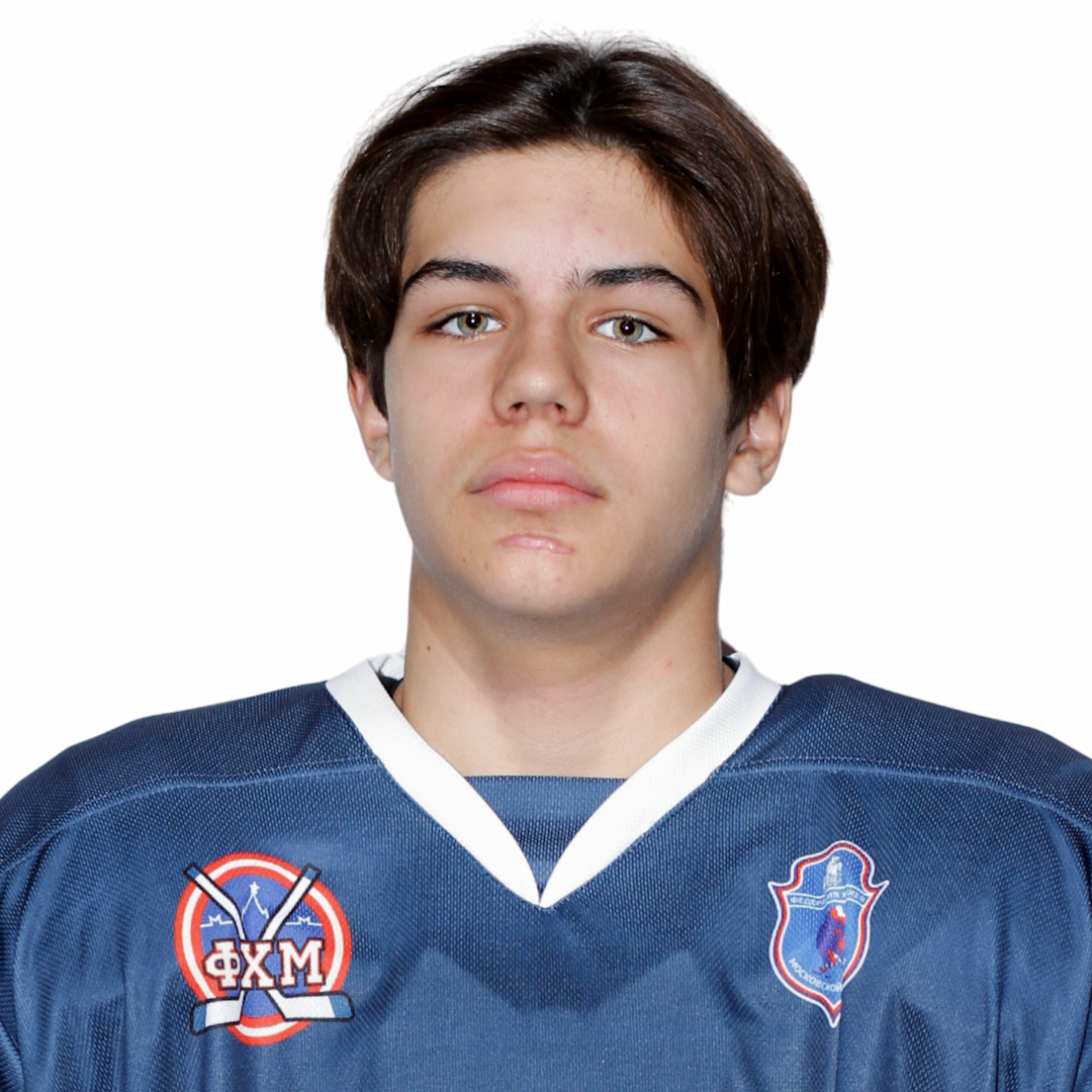 Максим Антонов