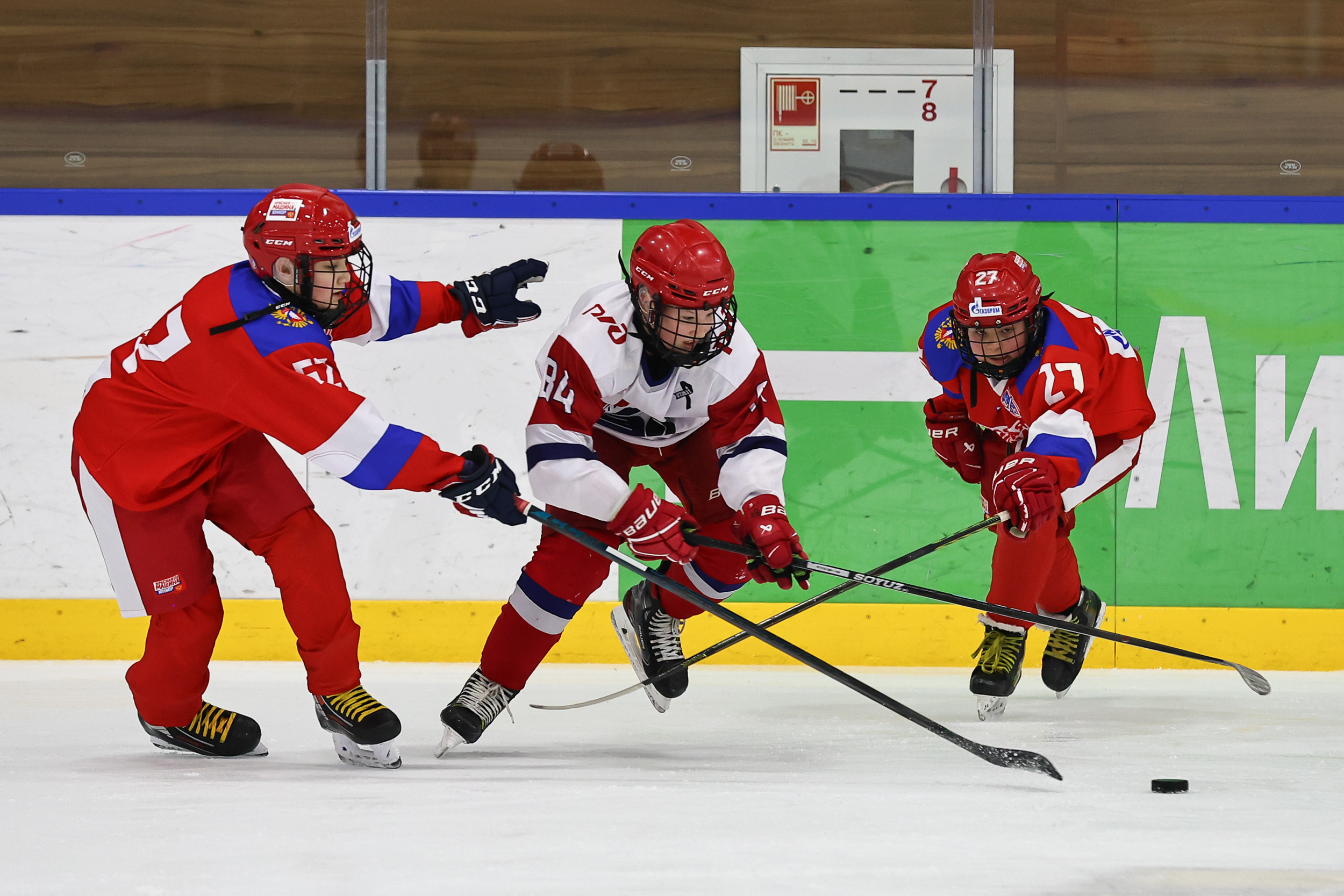 Фото: Красная машина Юниор-2014 – Локомотив 2014 – 1:2