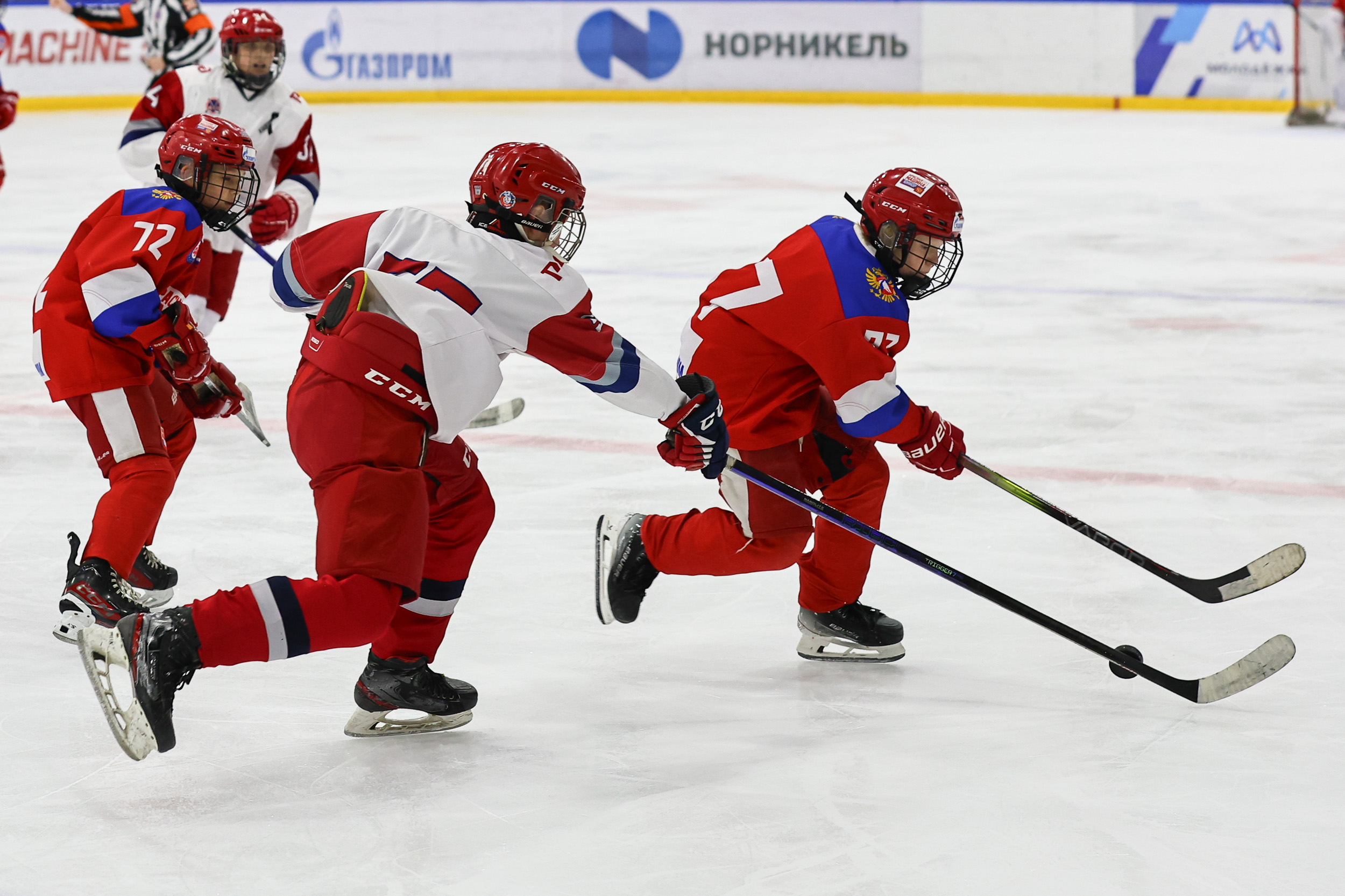 Фото: Красная машина Юниор-2014 – Локомотив 2014 – 1:2