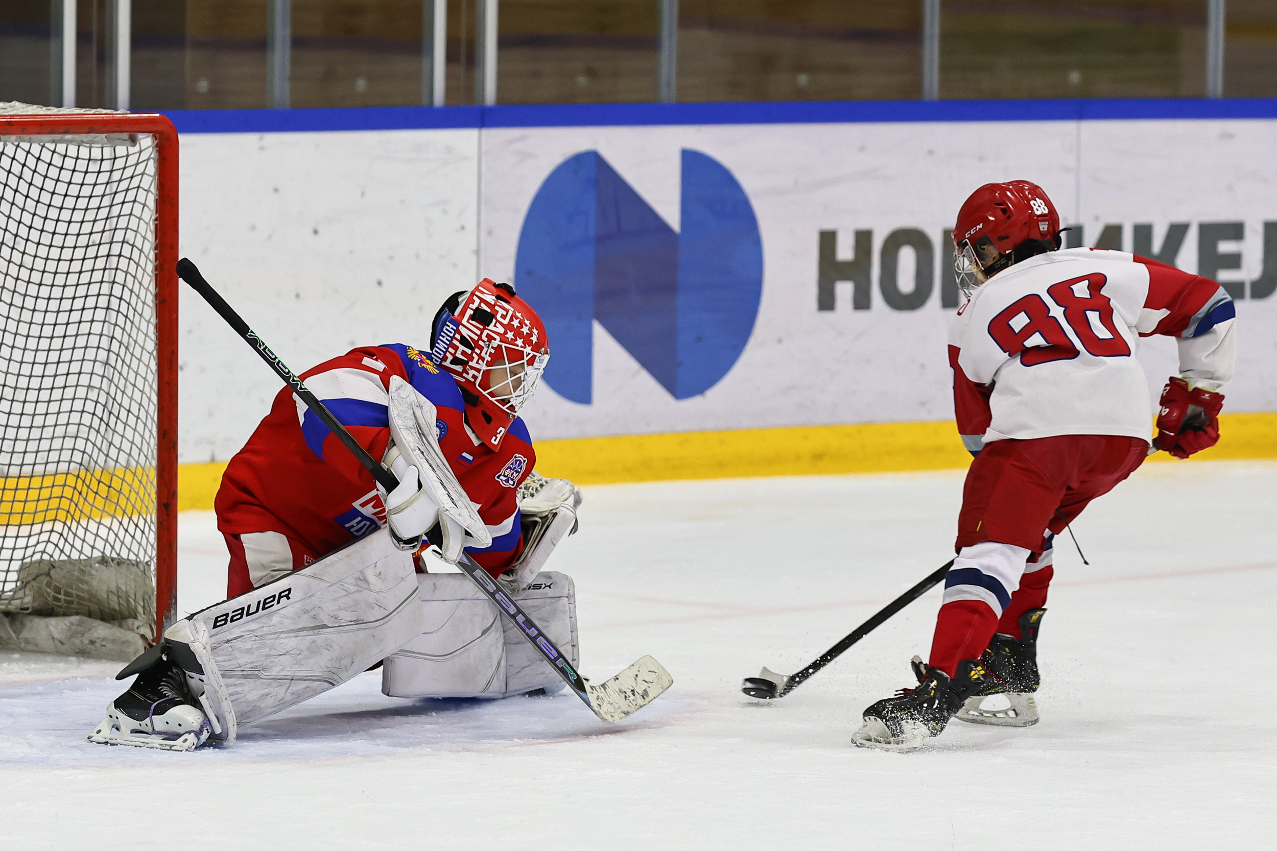 Фото: Красная машина Юниор-2014 – Локомотив 2014 – 1:2