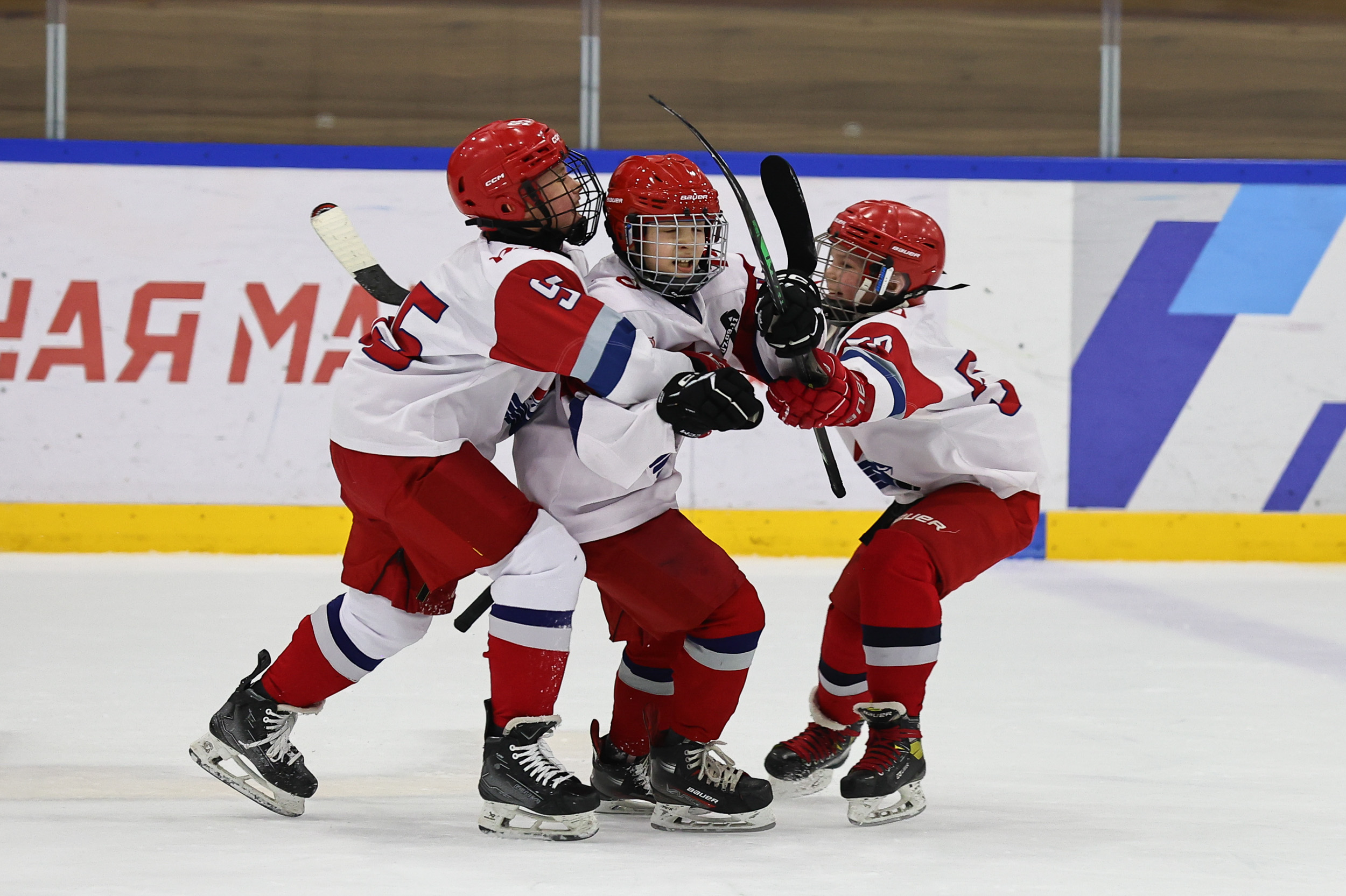 Фото: Красная машина Юниор-2014 – Локомотив 2014 – 1:2