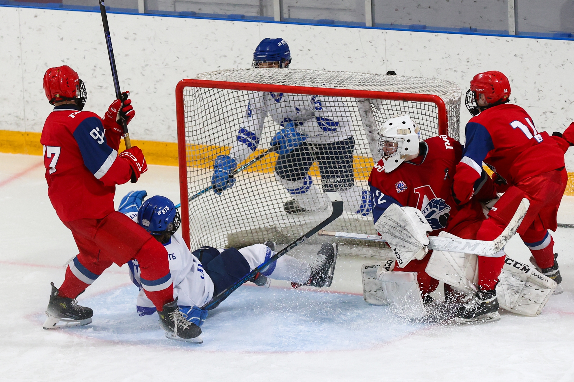 Фото: Локомотив-2011 – Динамо – 1:2