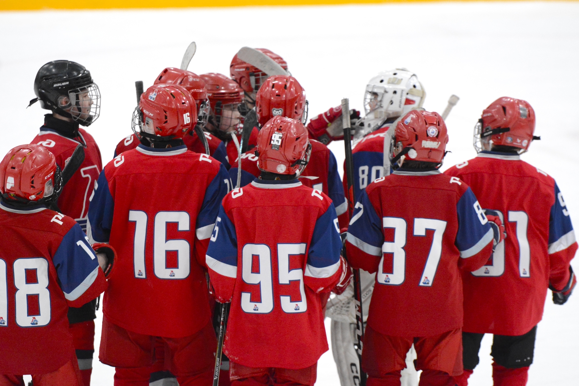 Фото: Локомотив-2004 – Академия Харламова-2014 – 4:4