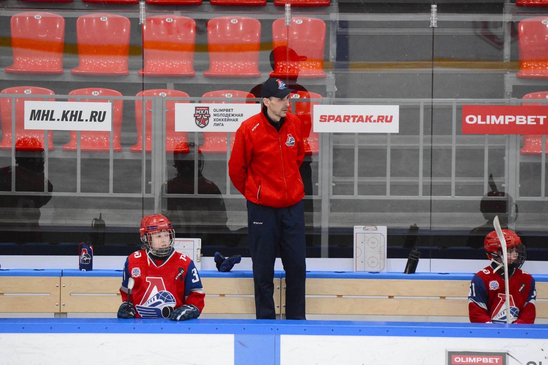 Фото: Локомотив-2004 – Академия Харламова-2014 – 4:4