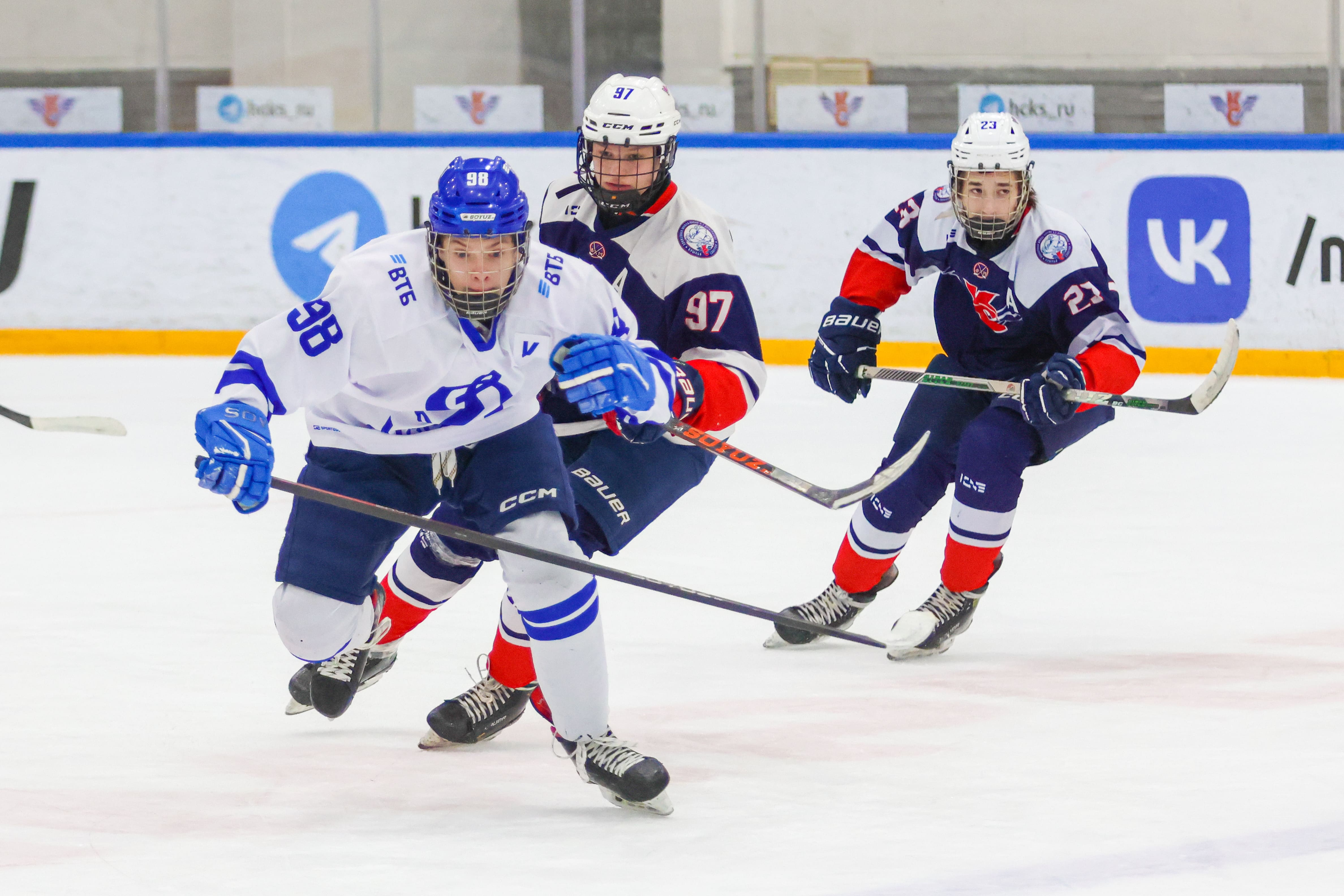 Фото: Крылья Советов-2009 – Динамо – 2:3