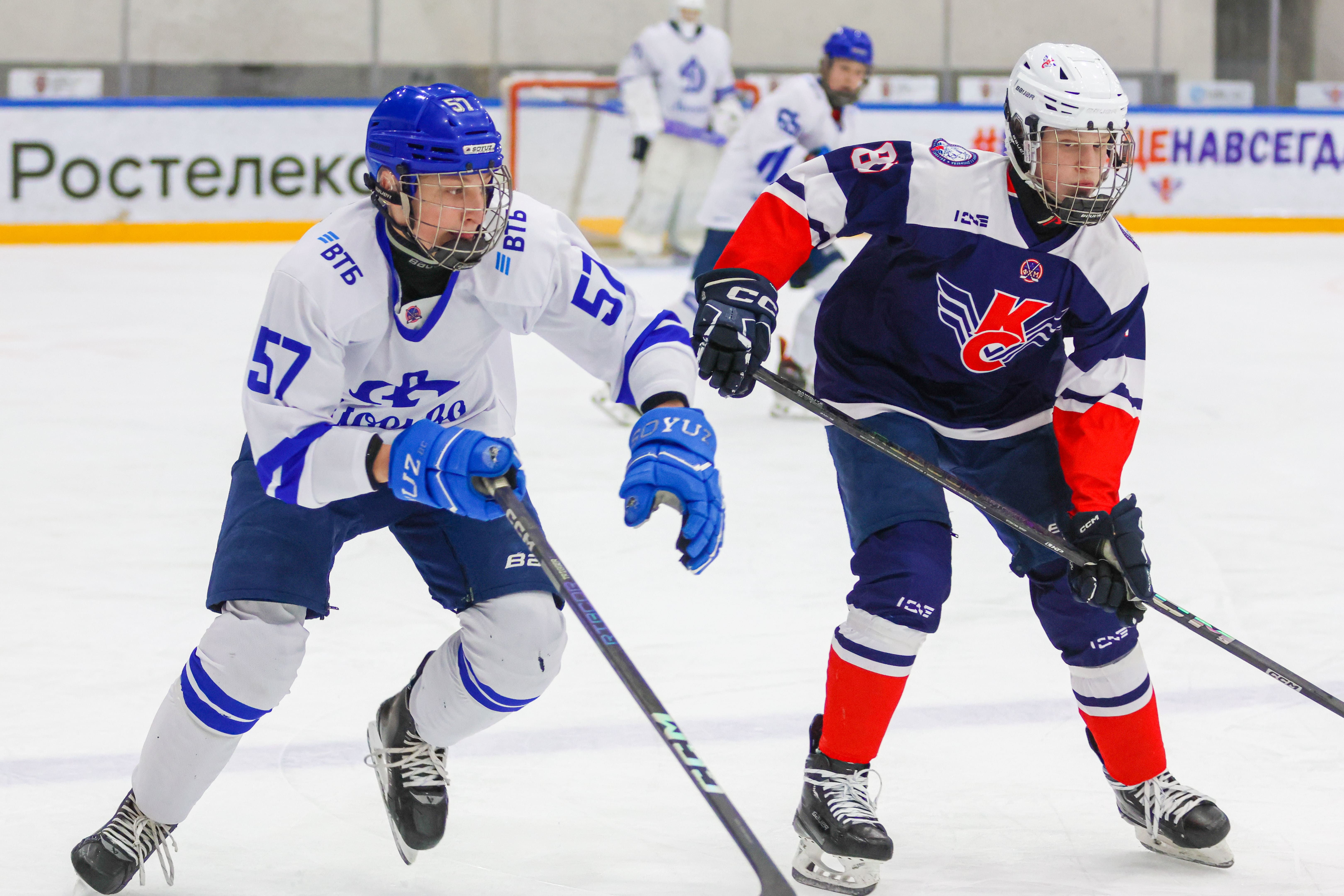 Фото: Крылья Советов-2009 – Динамо – 2:3