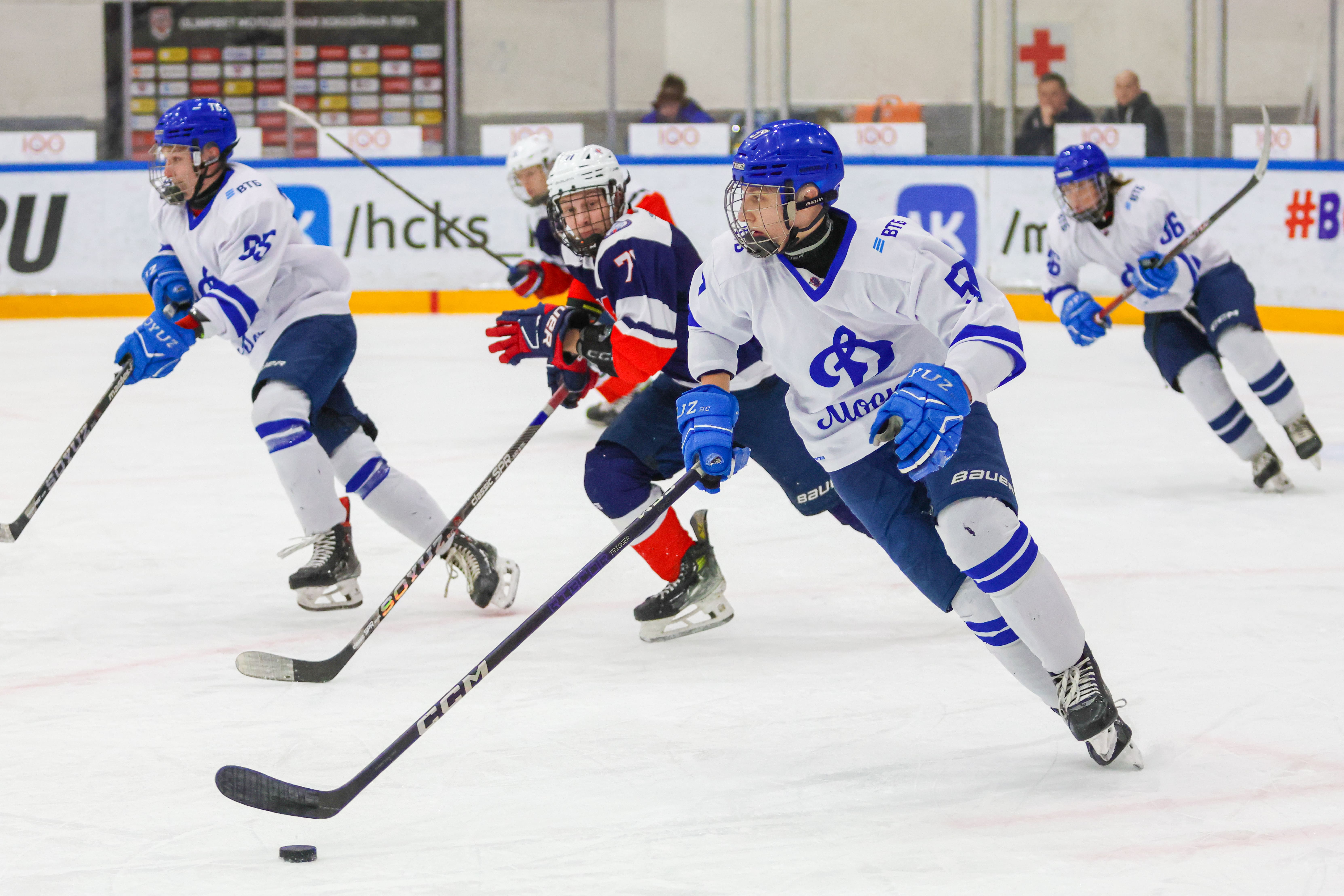 Фото: Крылья Советов-2009 – Динамо – 2:3