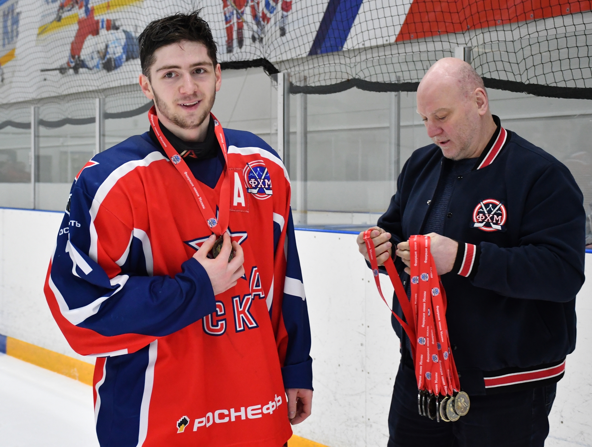 Фото: Награждение команды ЦСКА – бронзовых призёров Первенства Москвы среди команд юниоров