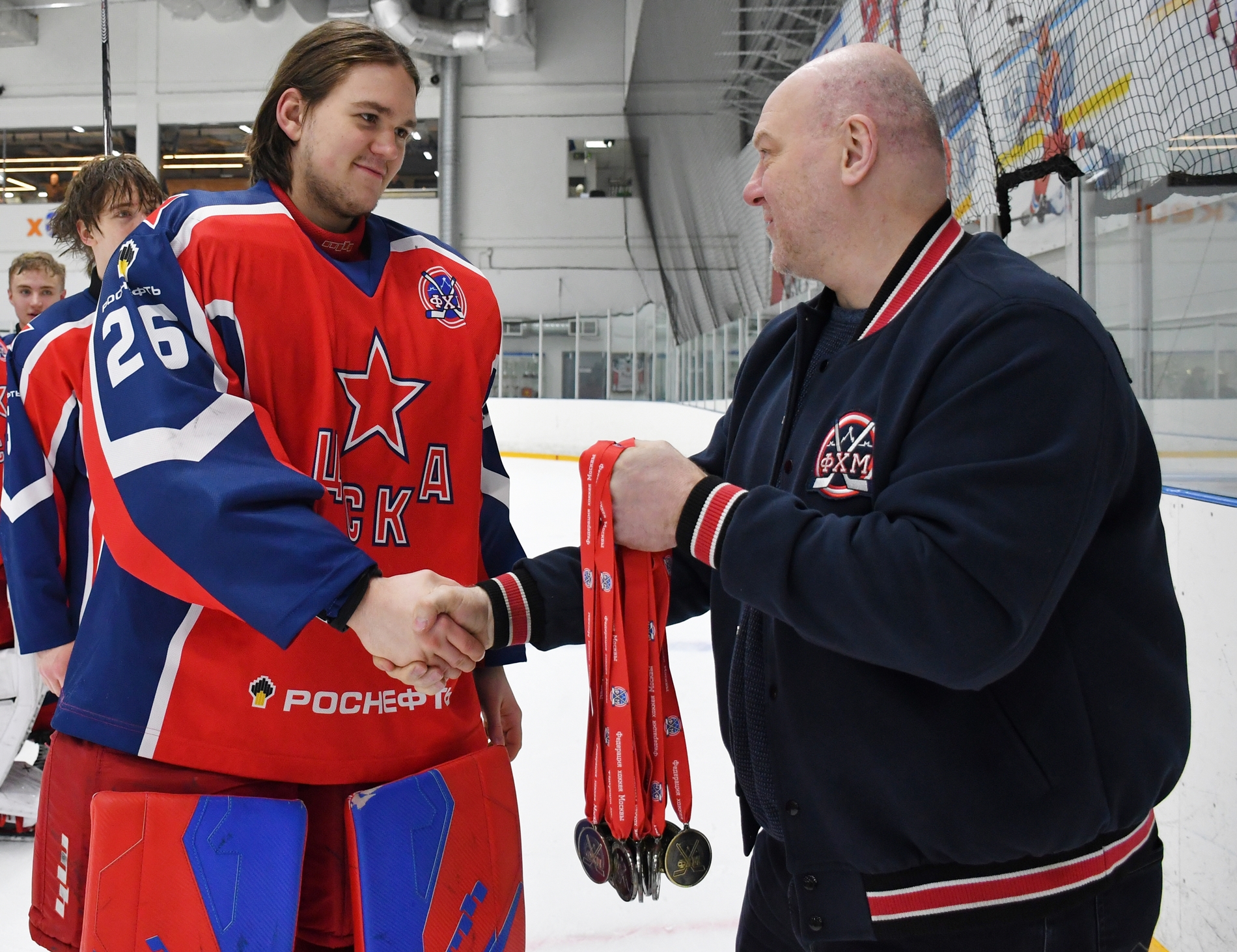 Фото: Награждение команды ЦСКА – бронзовых призёров Первенства Москвы среди команд юниоров