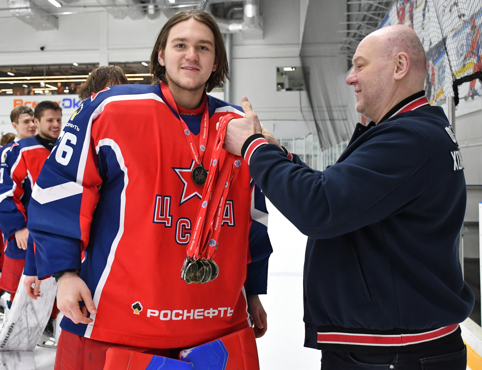 Фото: Награждение команды ЦСКА – бронзовых призёров Первенства Москвы среди команд юниоров