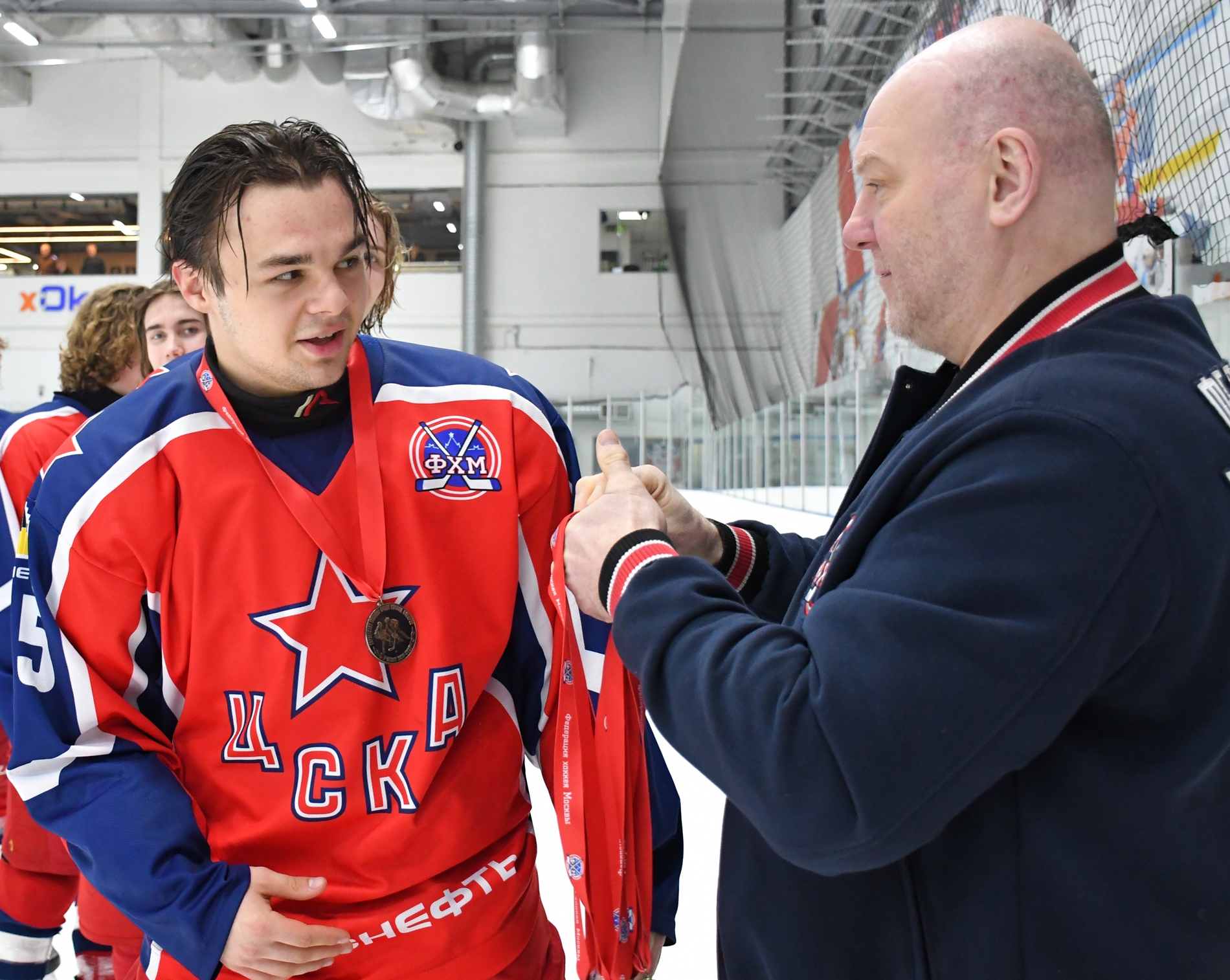 Фото: Награждение команды ЦСКА – бронзовых призёров Первенства Москвы среди команд юниоров