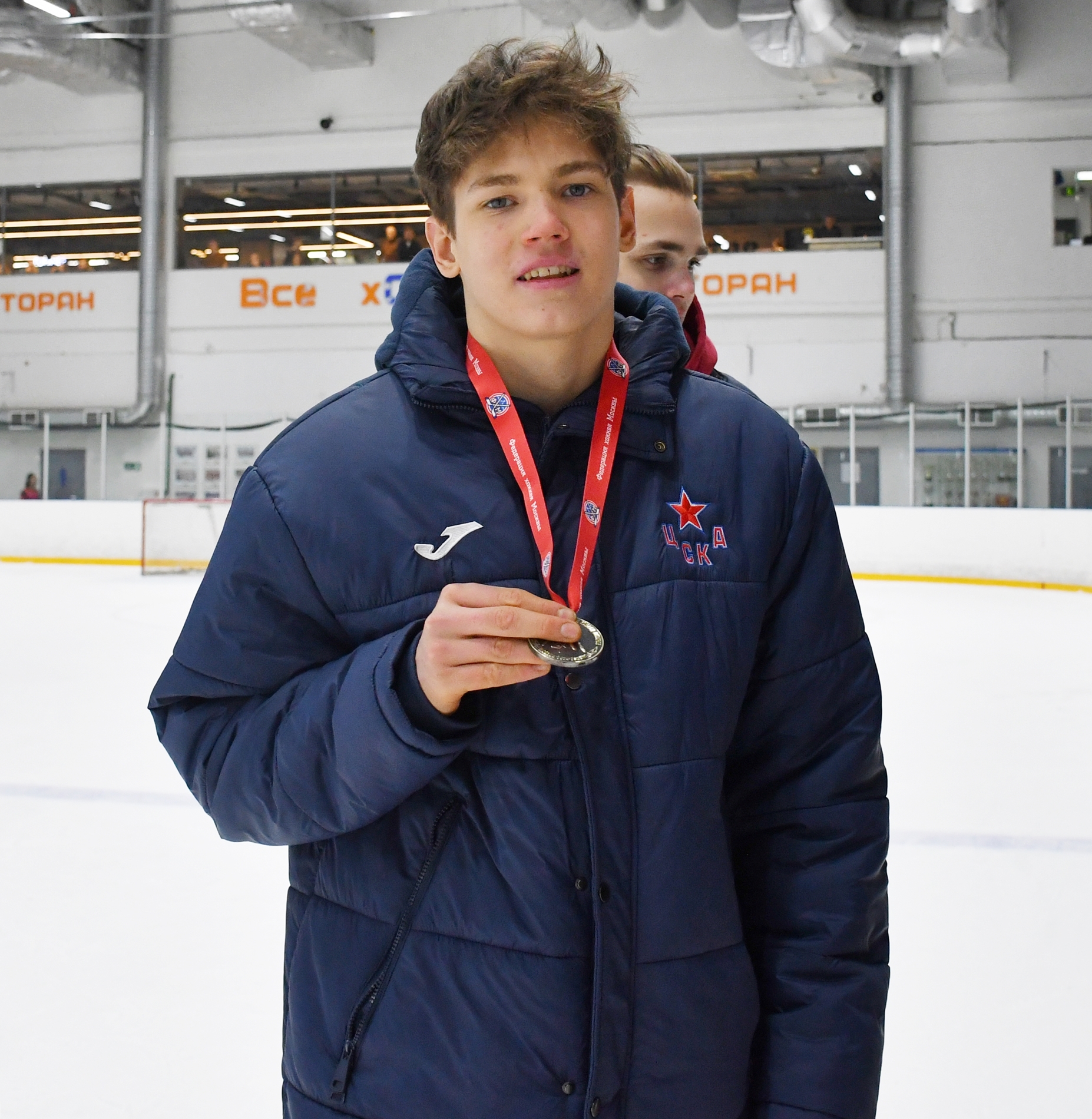 Фото: Награждение команды ЦСКА – бронзовых призёров Первенства Москвы среди команд юниоров