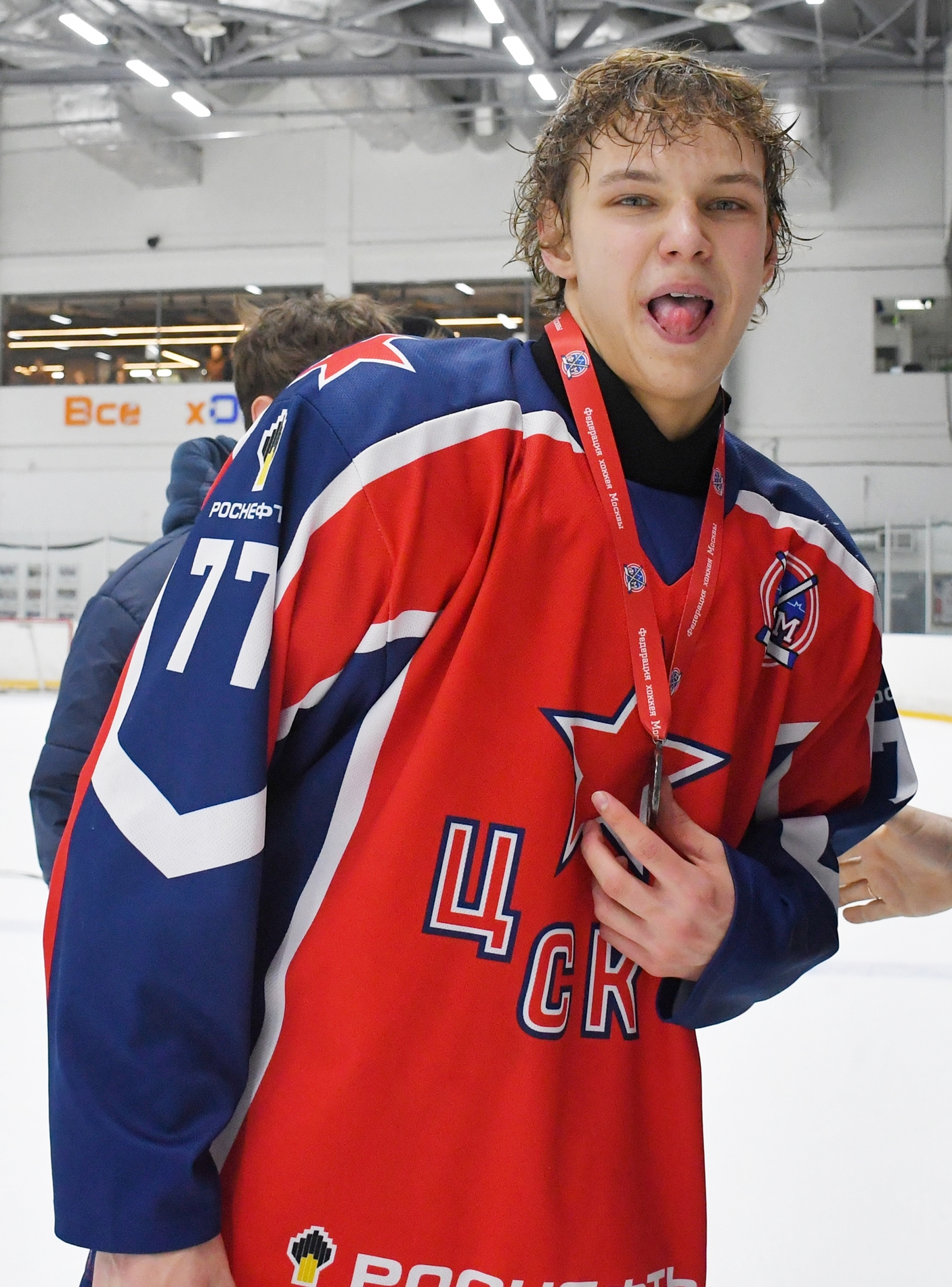 Фото: Награждение команды ЦСКА – бронзовых призёров Первенства Москвы среди команд юниоров