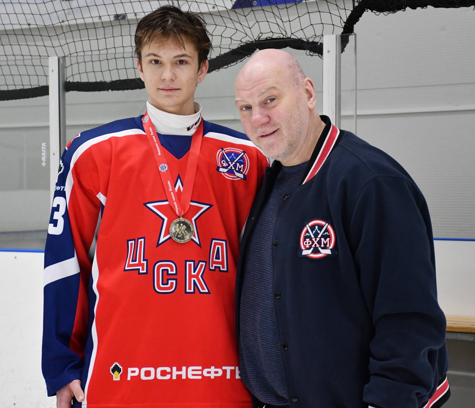 Фото: Награждение команды ЦСКА – бронзовых призёров Первенства Москвы среди команд юниоров