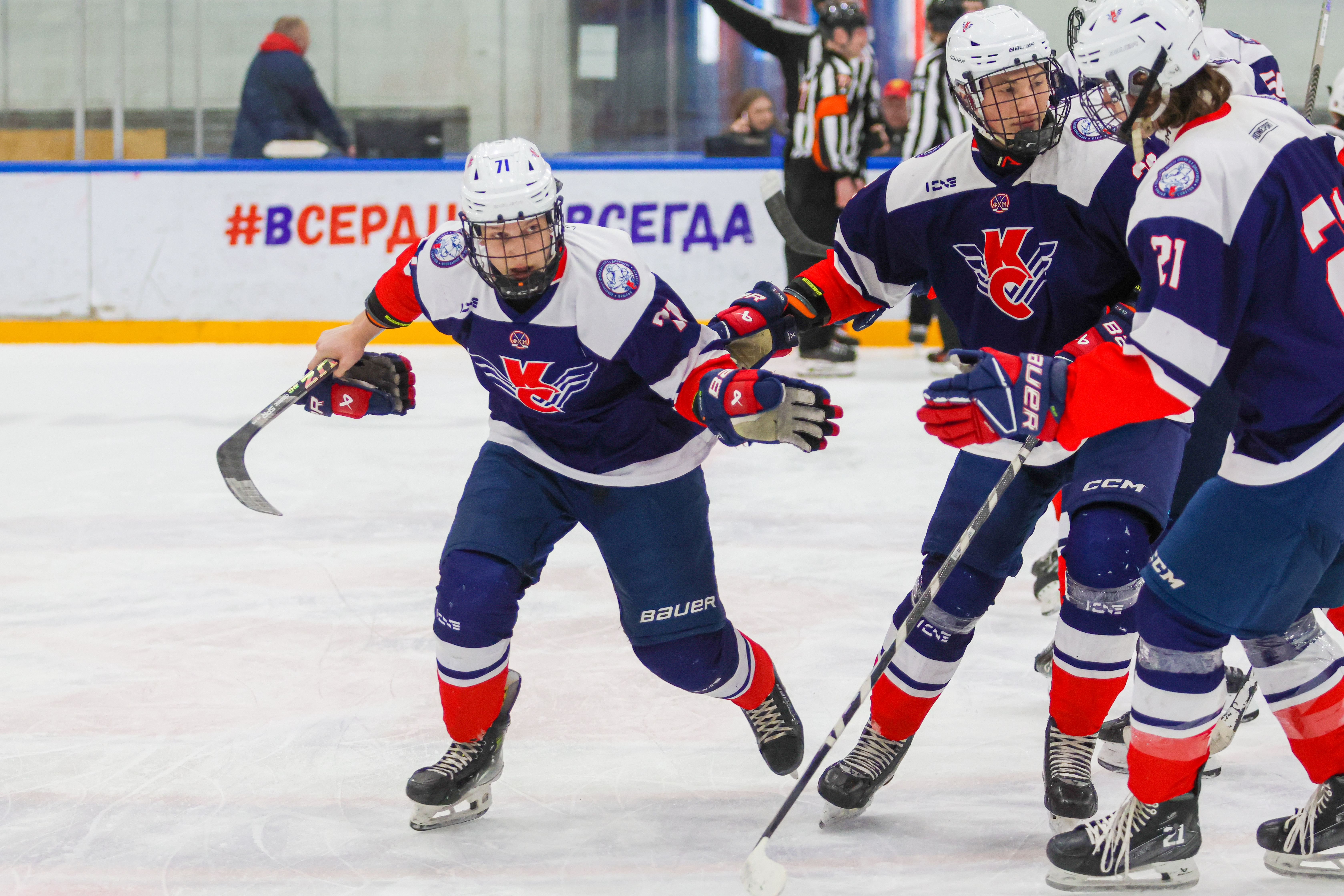 Фото: Крылья Советов-2009 – Локомотив-2004 – 5:4