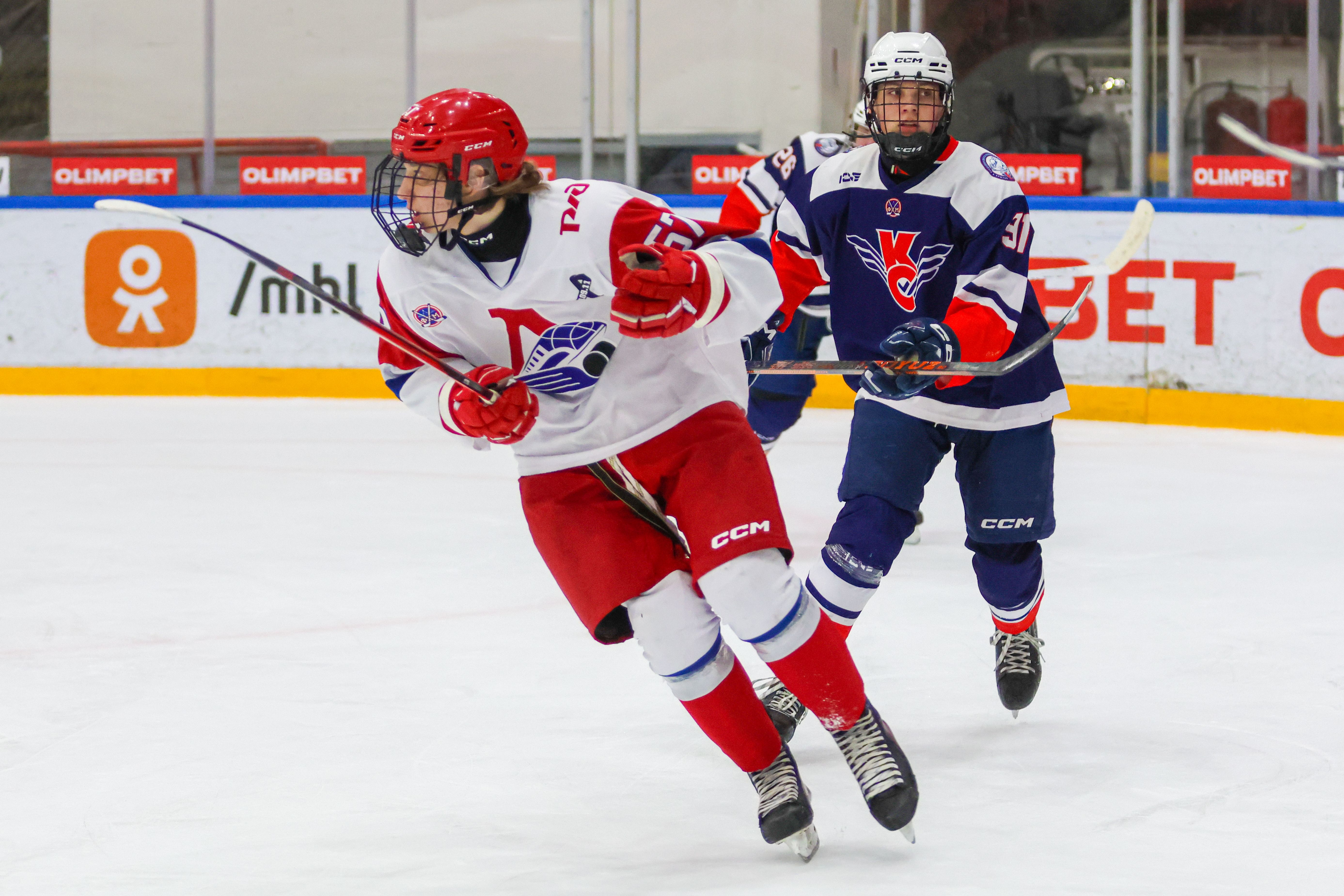 Фото: Крылья Советов-2009 – Локомотив-2004 – 5:4