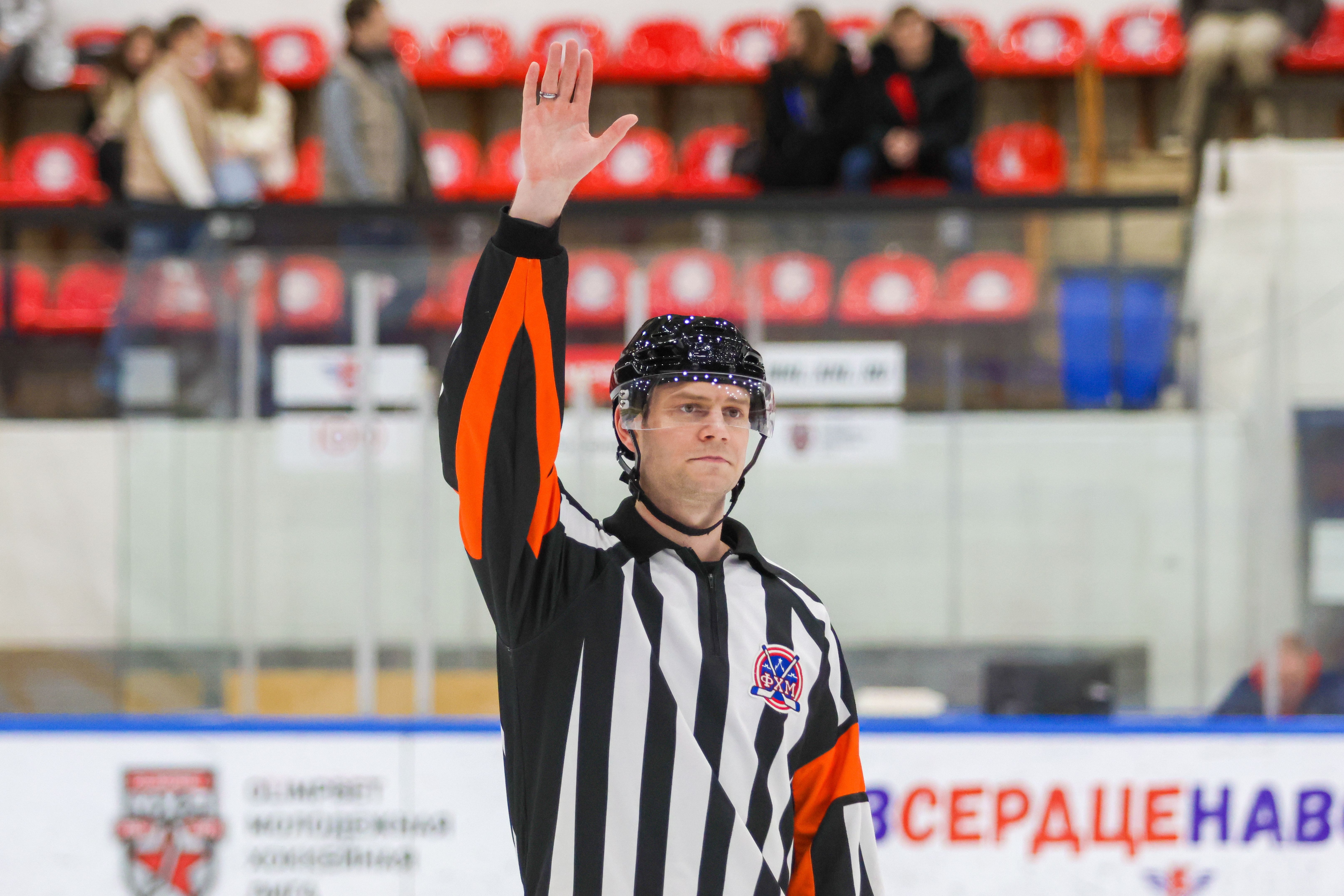 Фото: Крылья Советов-2009 – Локомотив-2004 – 5:4