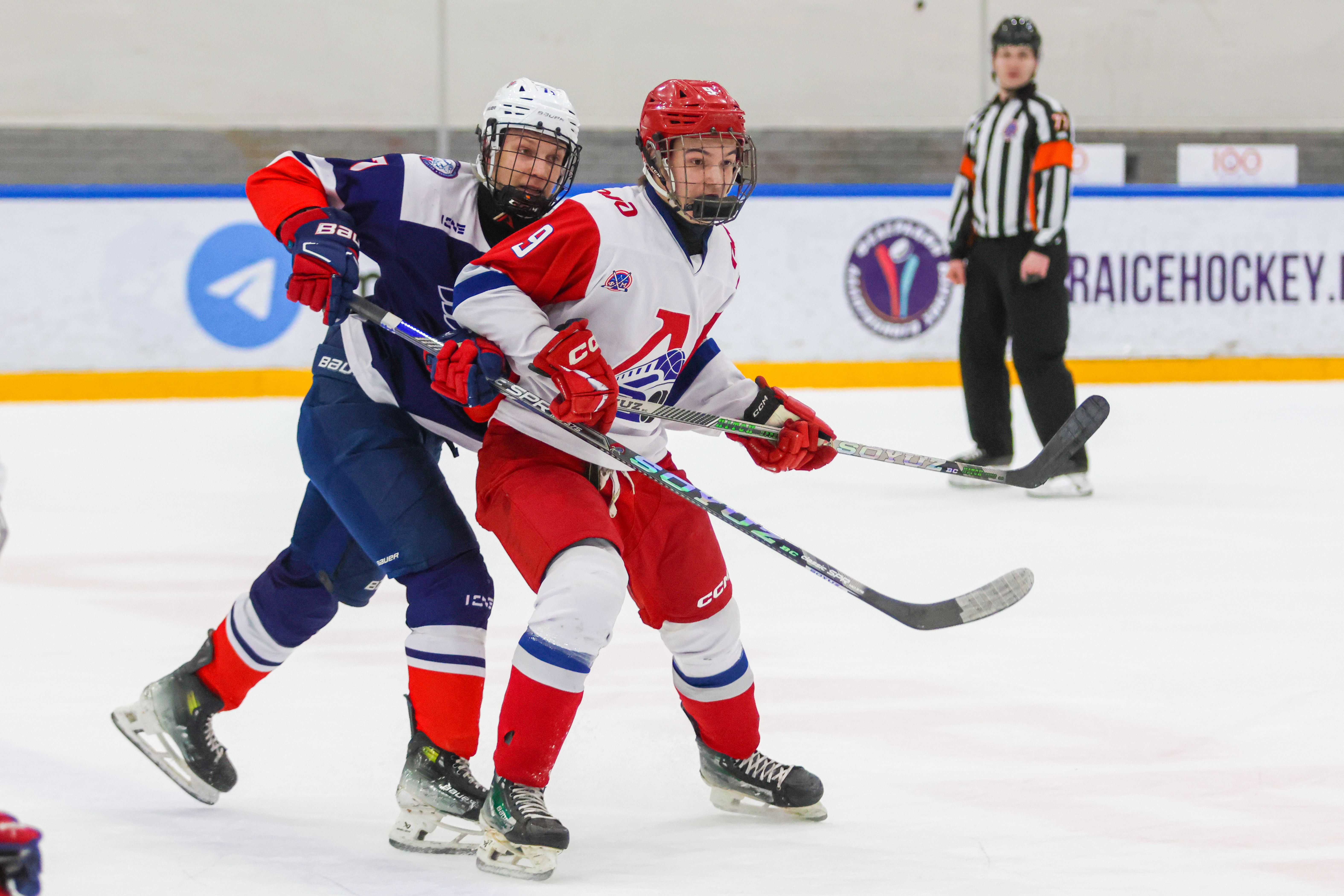 Фото: Крылья Советов-2009 – Локомотив-2004 – 5:4