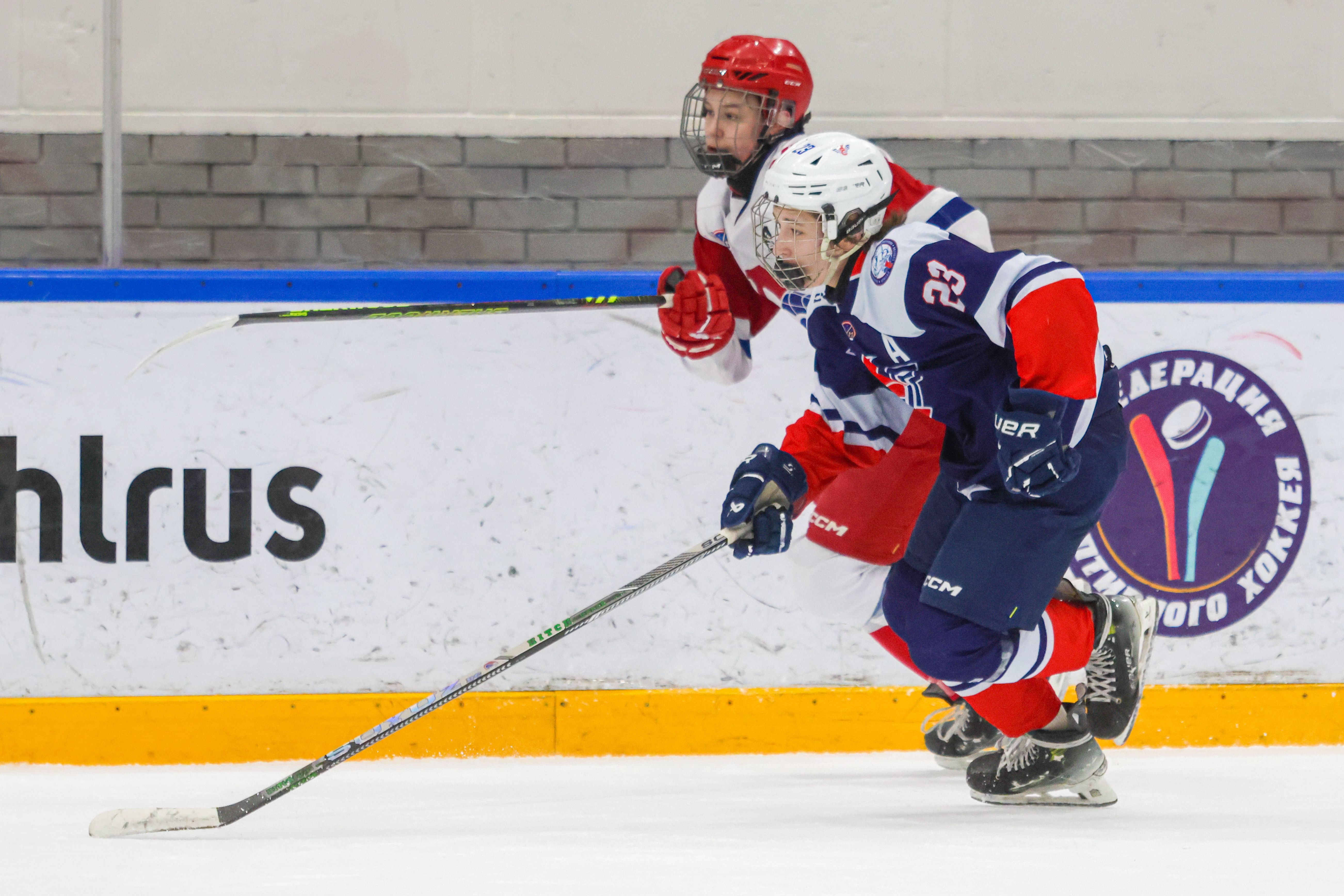 Фото: Крылья Советов-2009 – Локомотив-2004 – 5:4