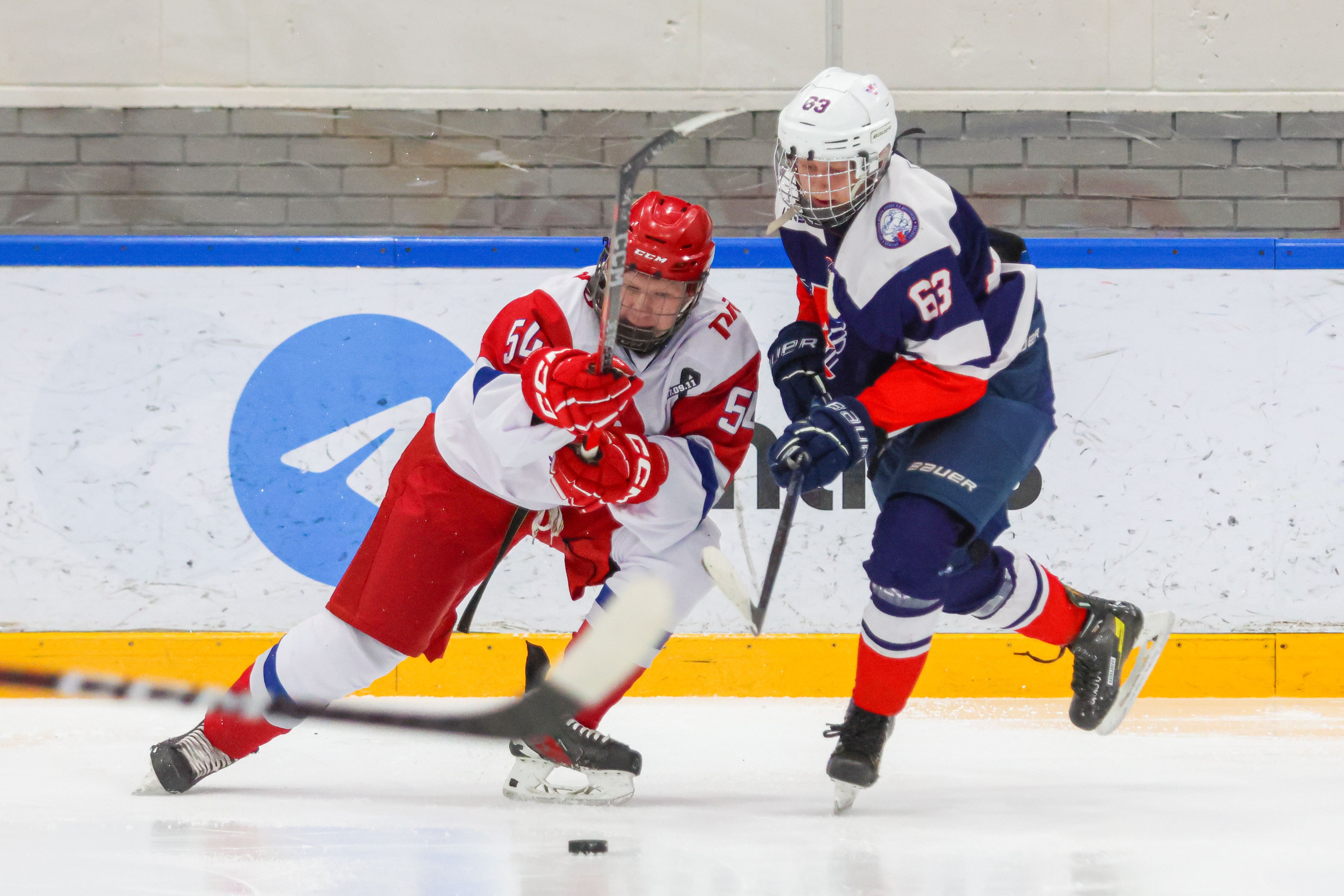 Фото: Крылья Советов-2009 – Локомотив-2004 – 5:4