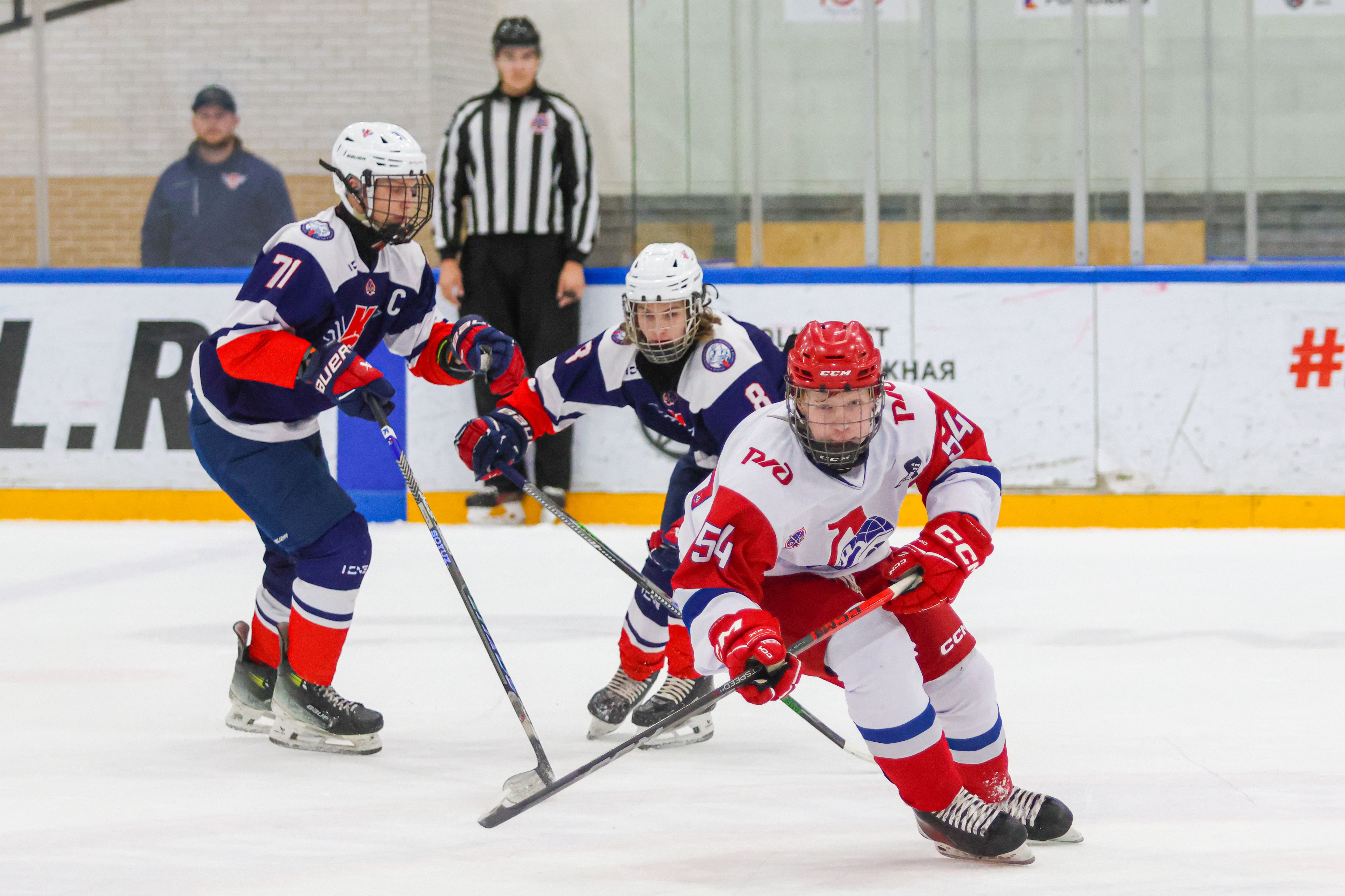 Фото: Крылья Советов-2009 – Локомотив-2004 – 5:4