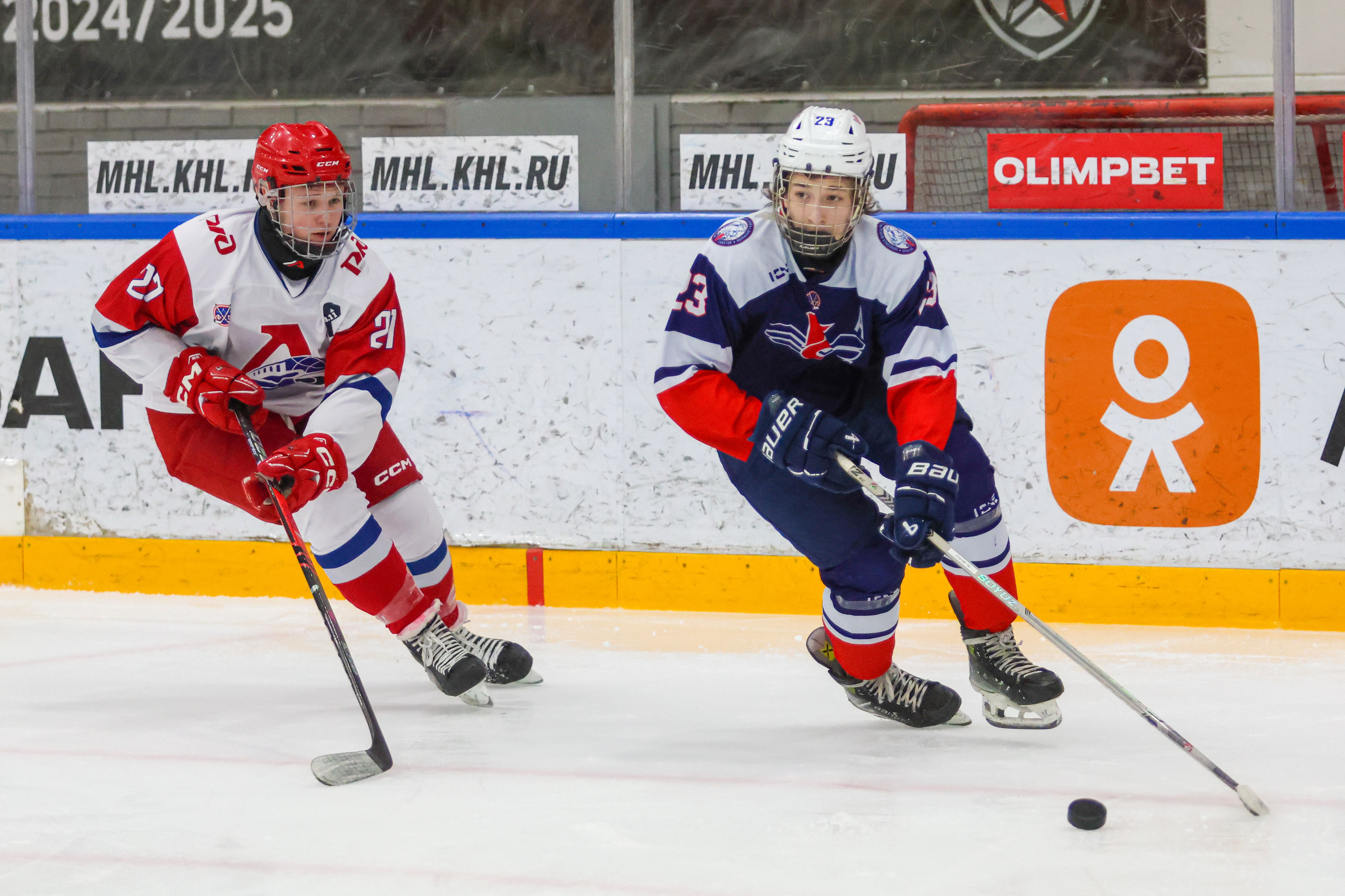 Фото: Крылья Советов-2009 – Локомотив-2004 – 5:4