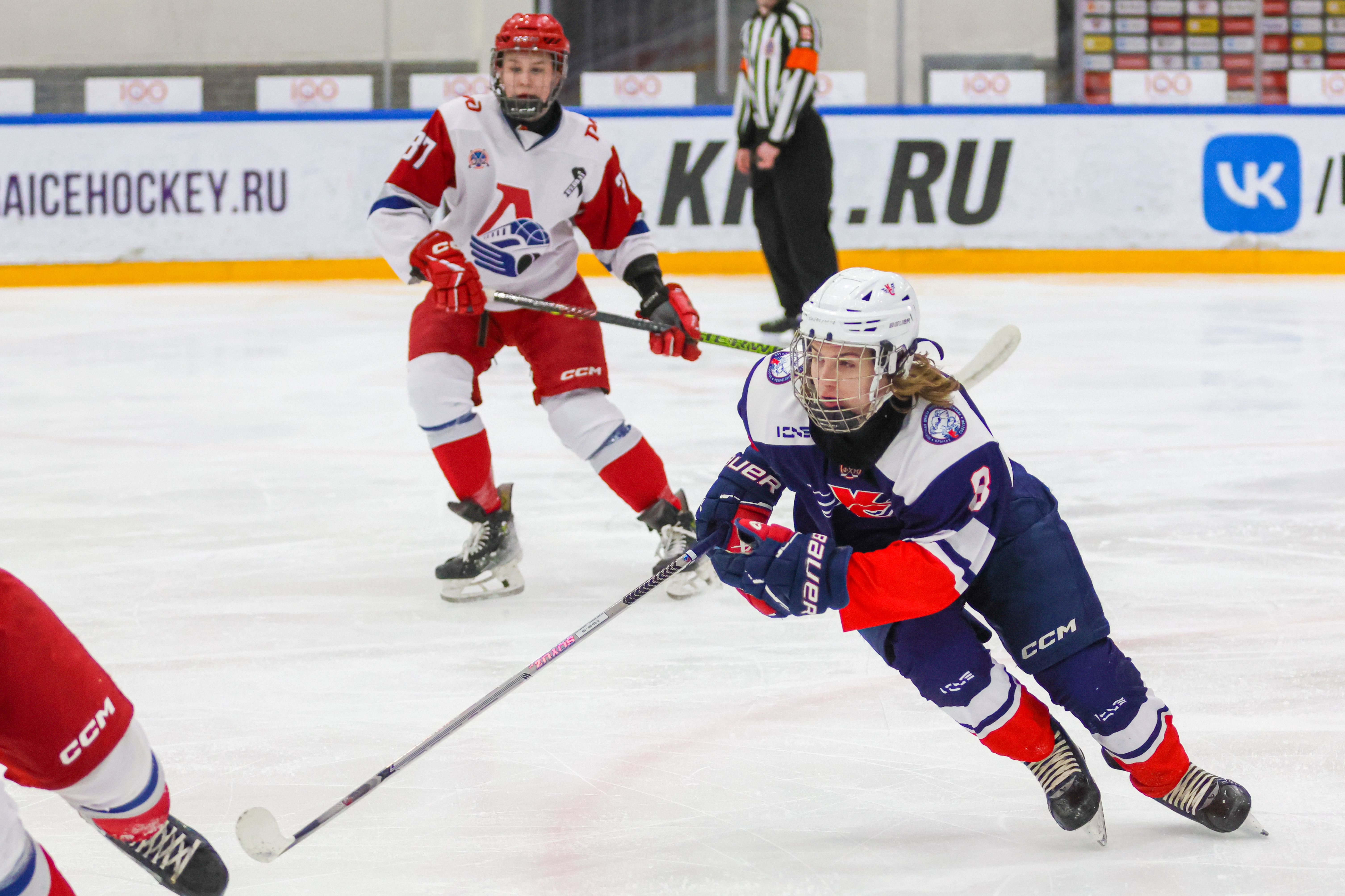 Фото: Крылья Советов-2009 – Локомотив-2004 – 5:4