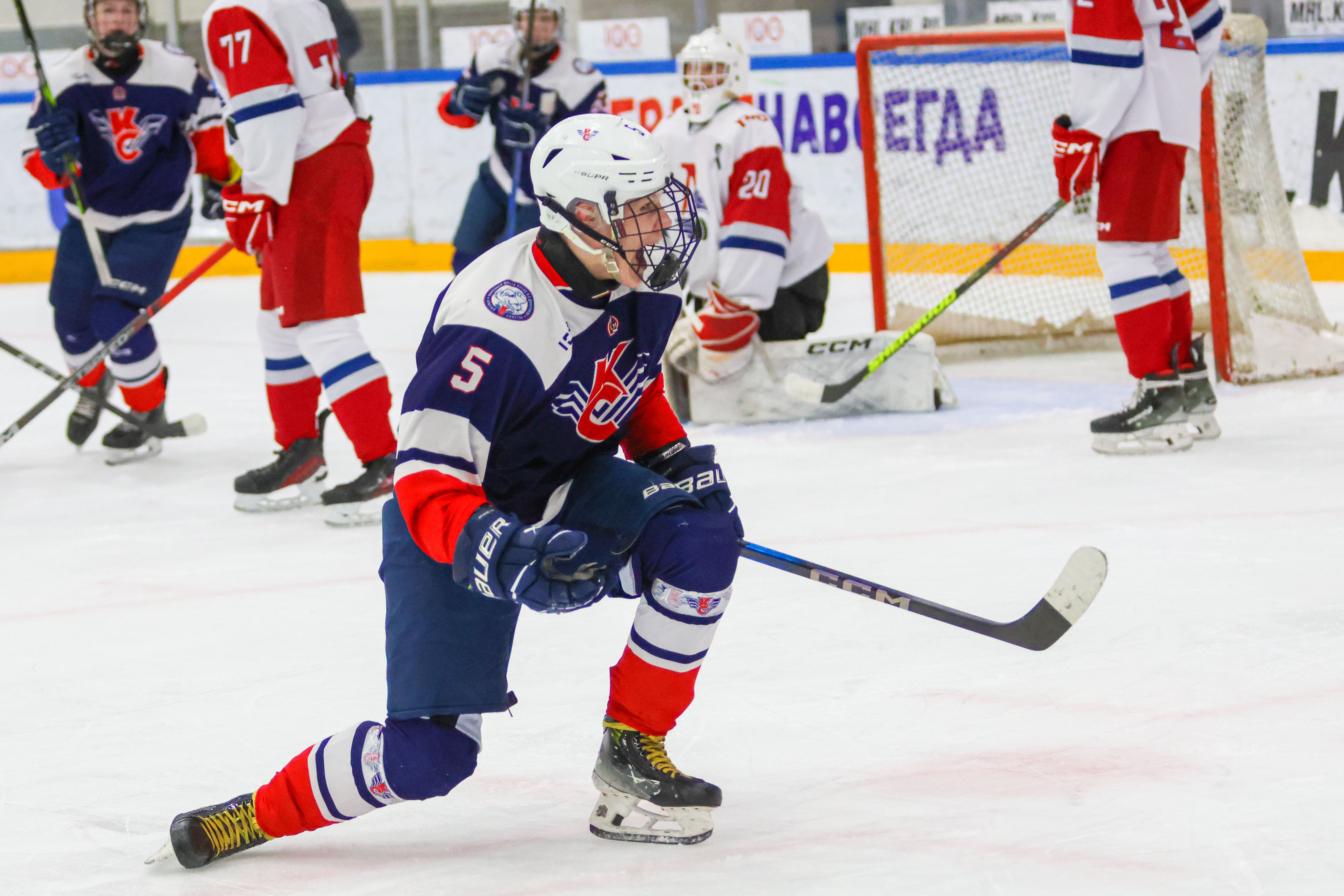 Фото: Крылья Советов-2009 – Локомотив-2004 – 5:4