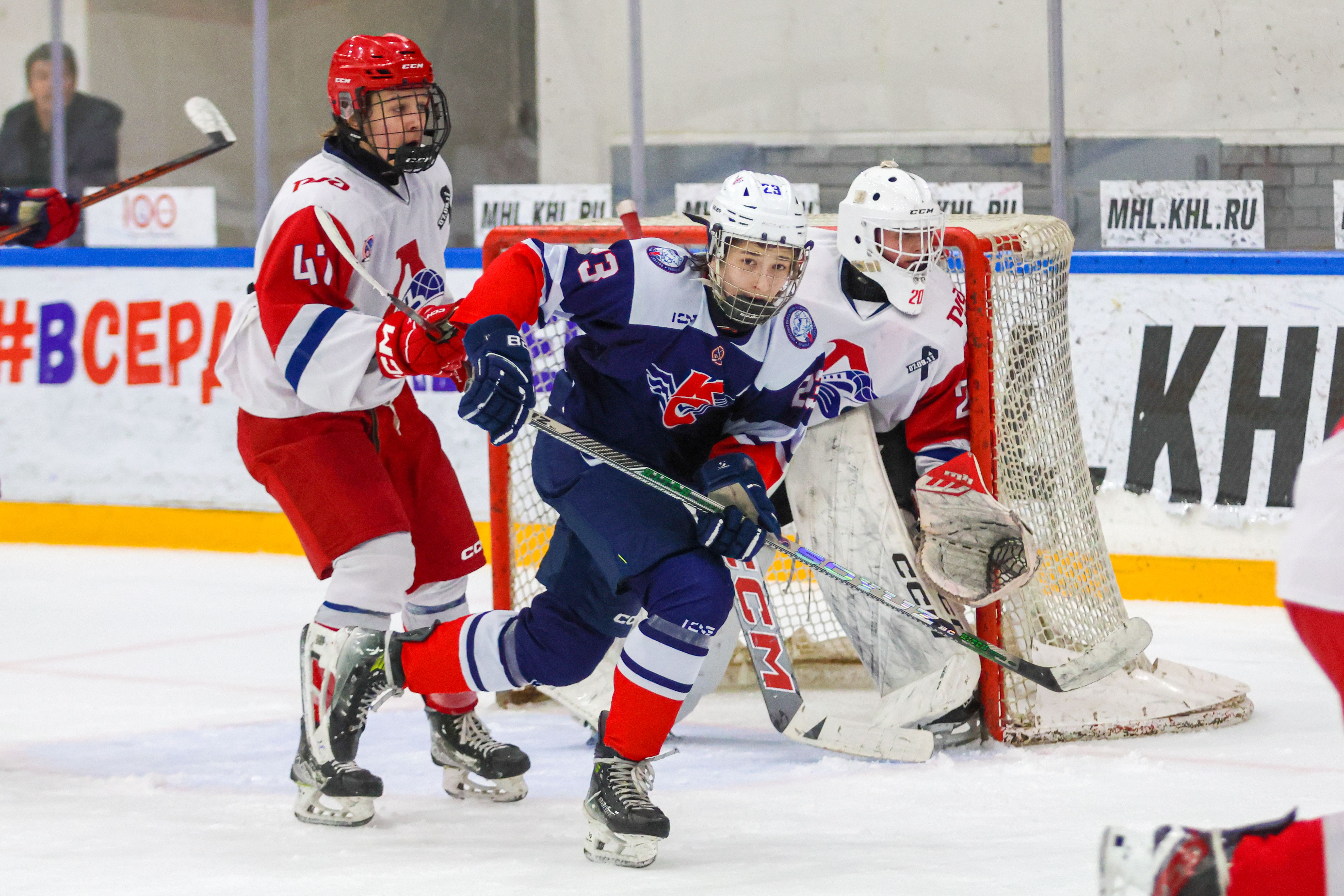 Фото: Крылья Советов-2009 – Локомотив-2004 – 5:4