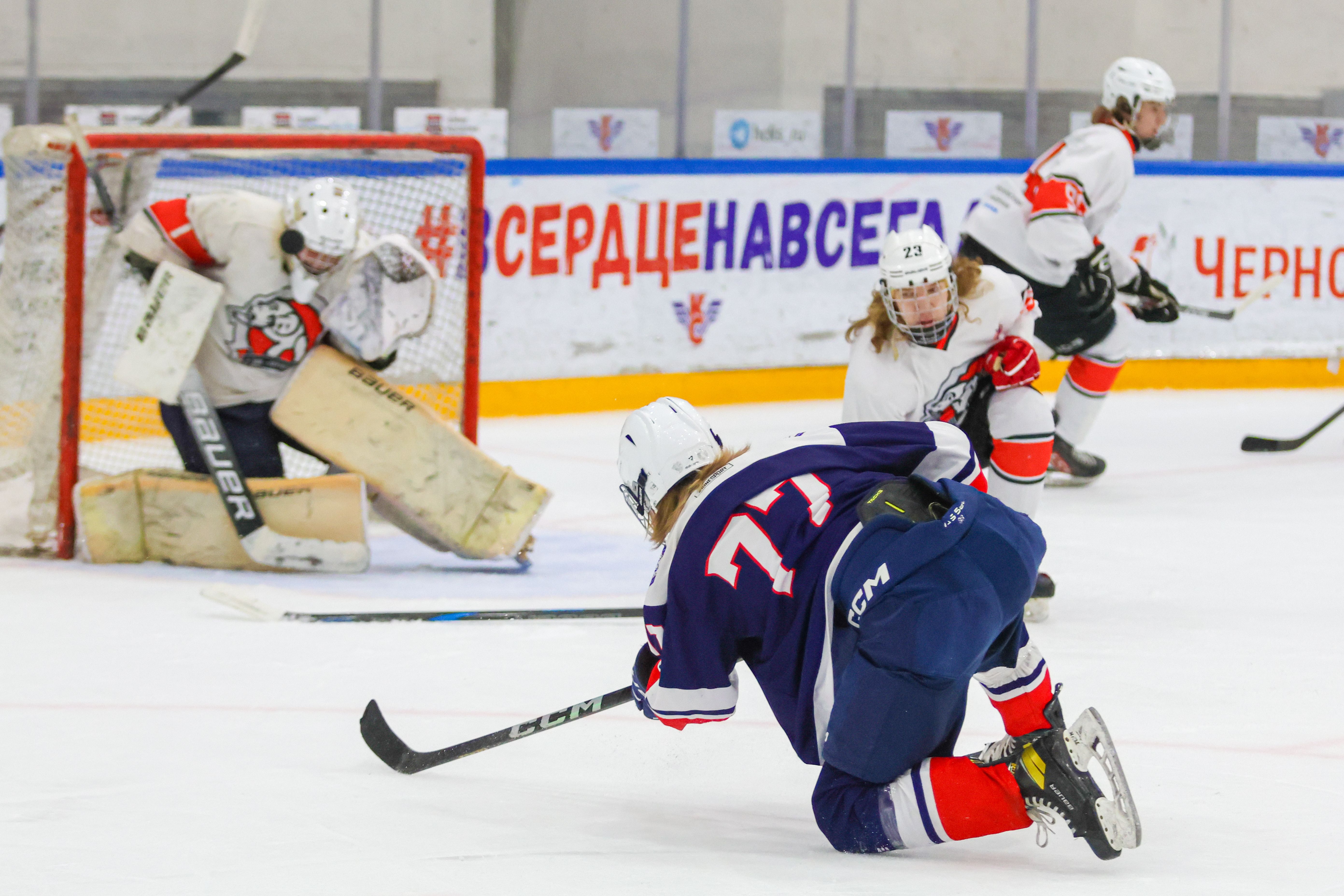 Фото: Крылья Советов-2008 – Центр – 6:1