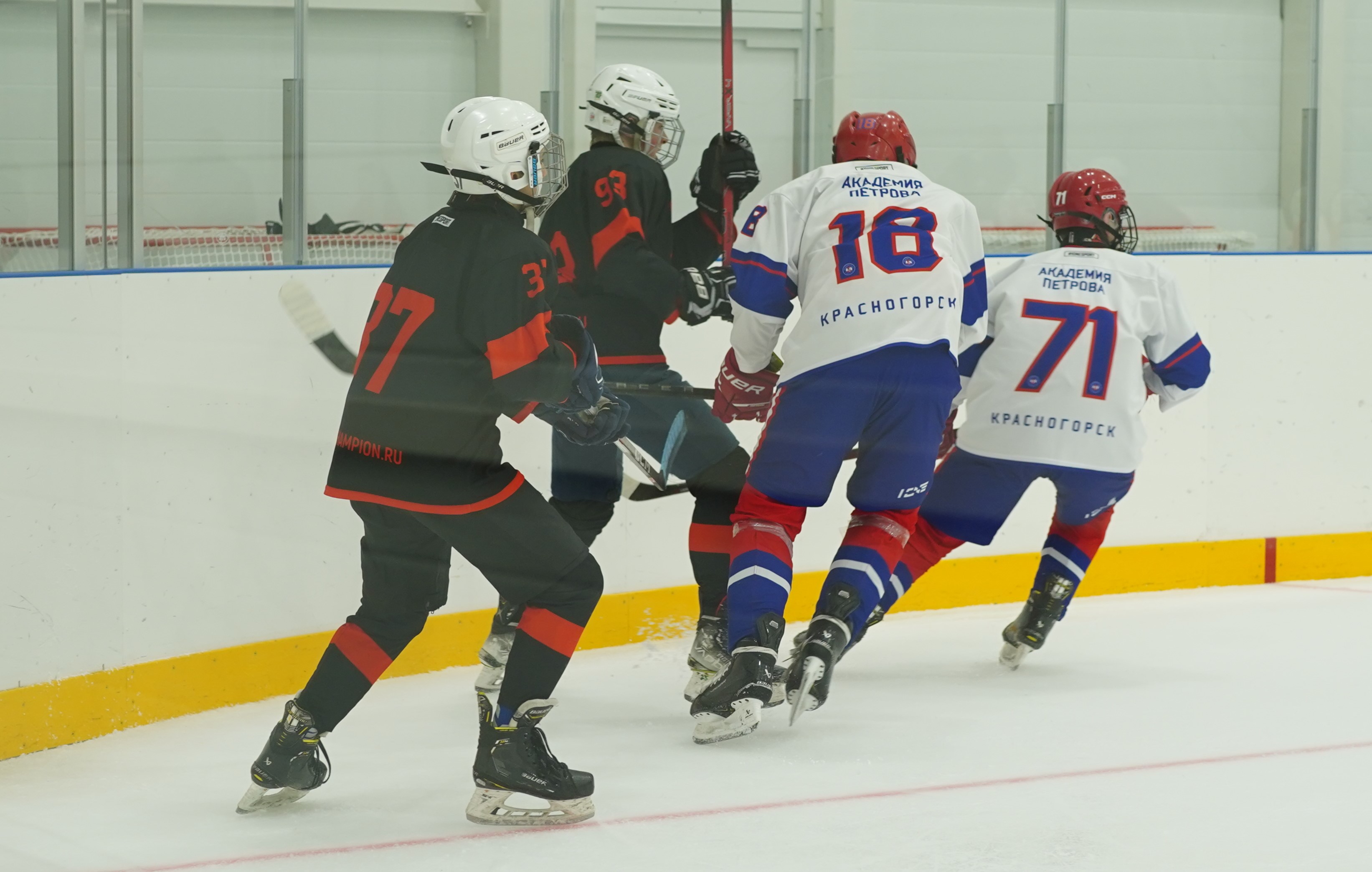 Фото: Чемпион-2010 – Академия Петрова – 5:11 