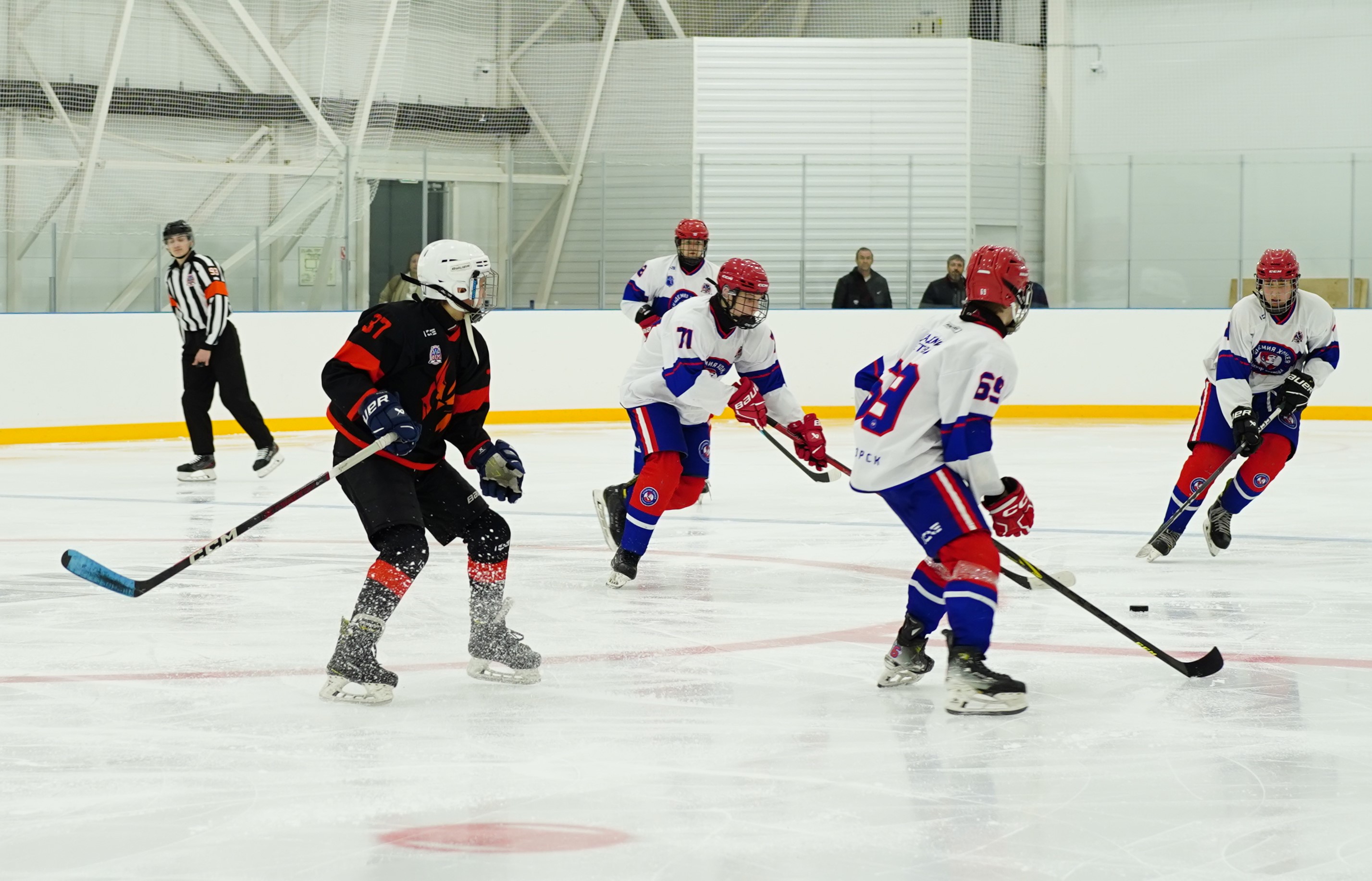 Фото: Чемпион-2010 – Академия Петрова – 5:11 