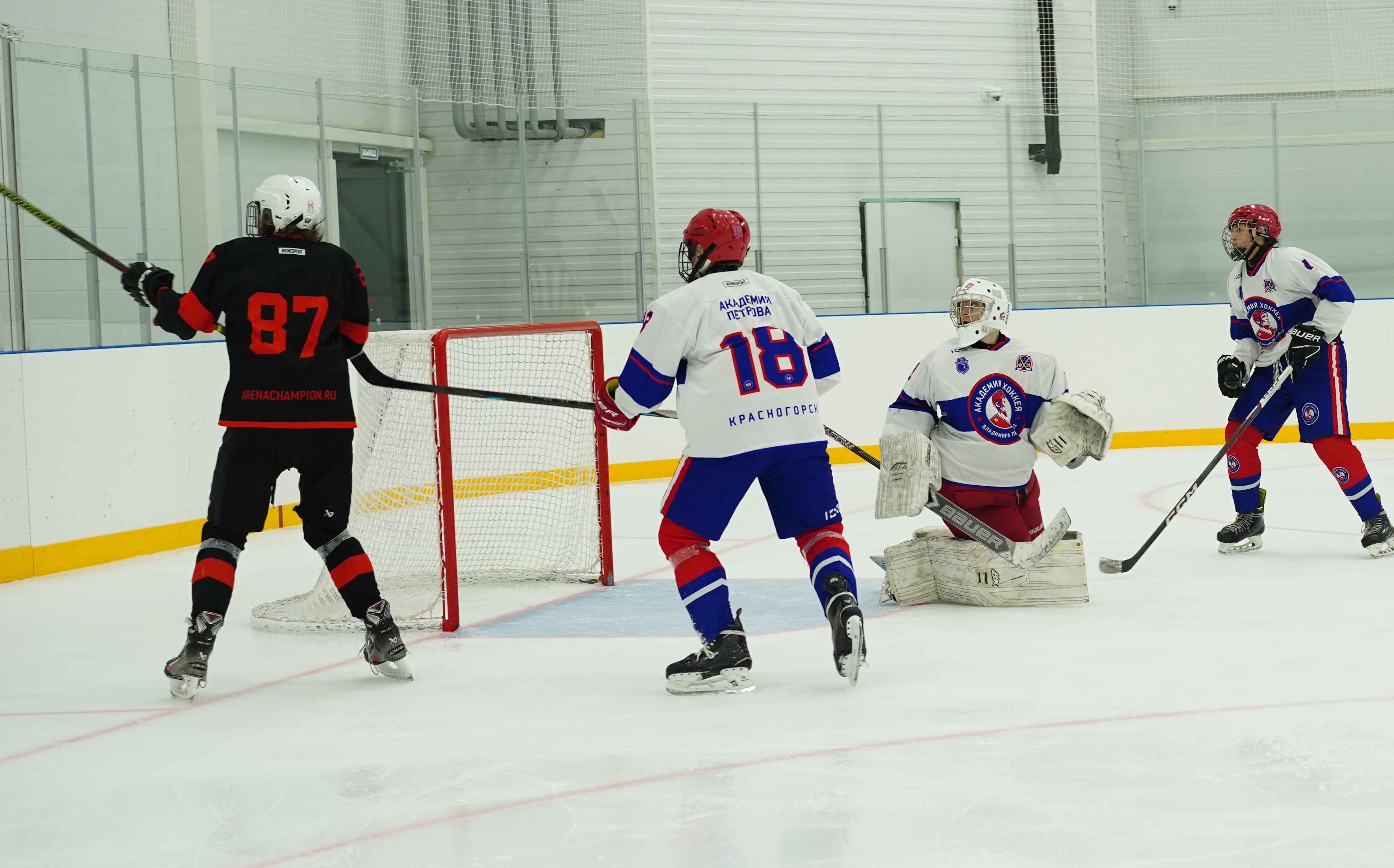 Фото: Чемпион-2010 – Академия Петрова – 5:11 