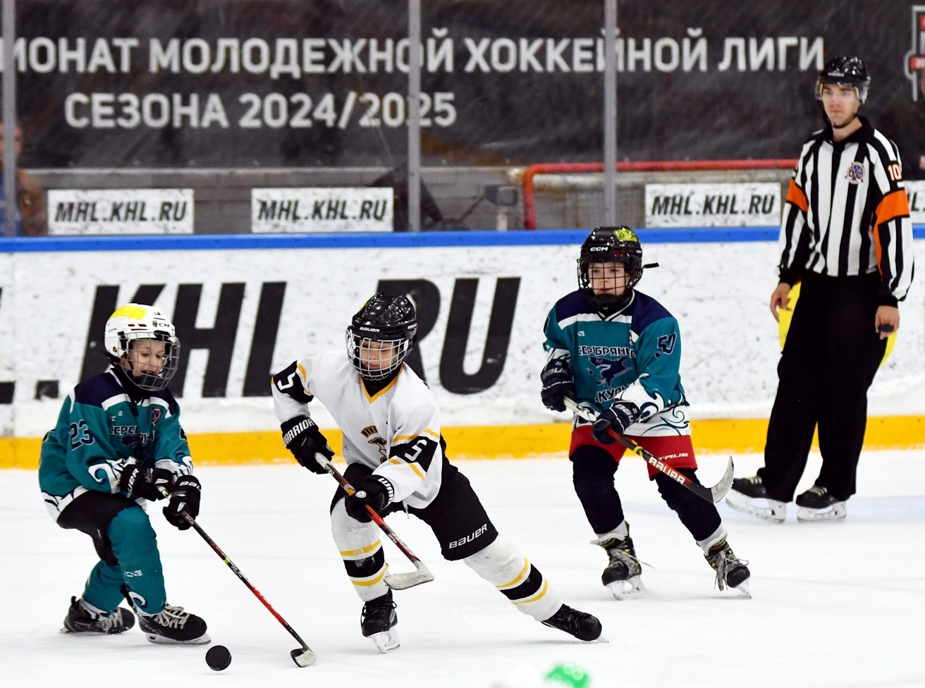 Фото: Кубок ФХМ среди команд 2016 года, плей-офф второго этапа. Арена Крылья Советов
