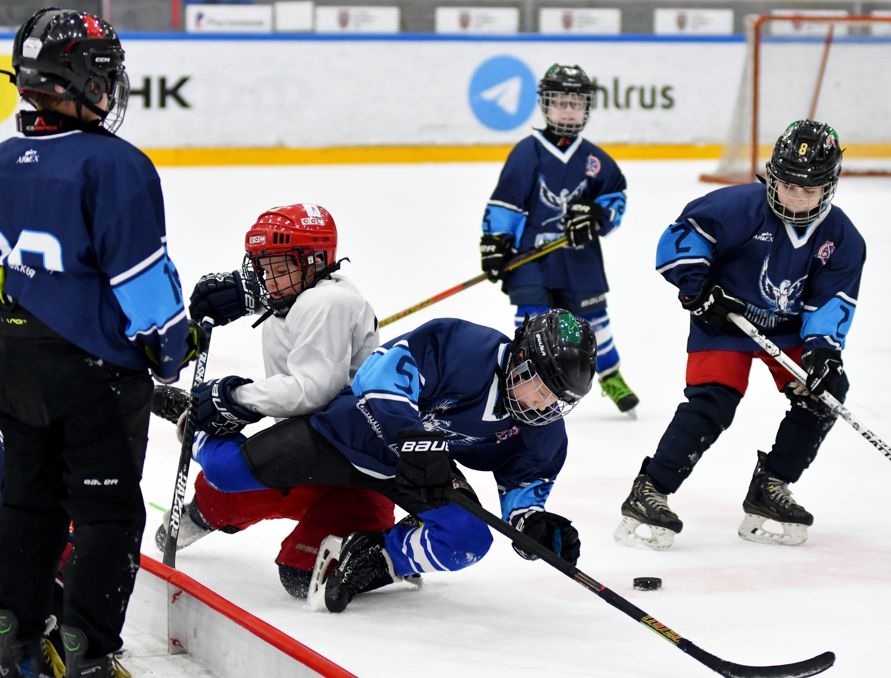 Фото: Кубок ФХМ среди команд 2016 года, плей-офф второго этапа. Арена Крылья Советов
