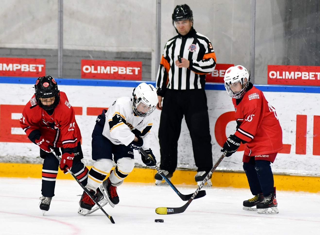 Фото: Кубок ФХМ среди команд 2016 года, плей-офф второго этапа. Арена Крылья Советов