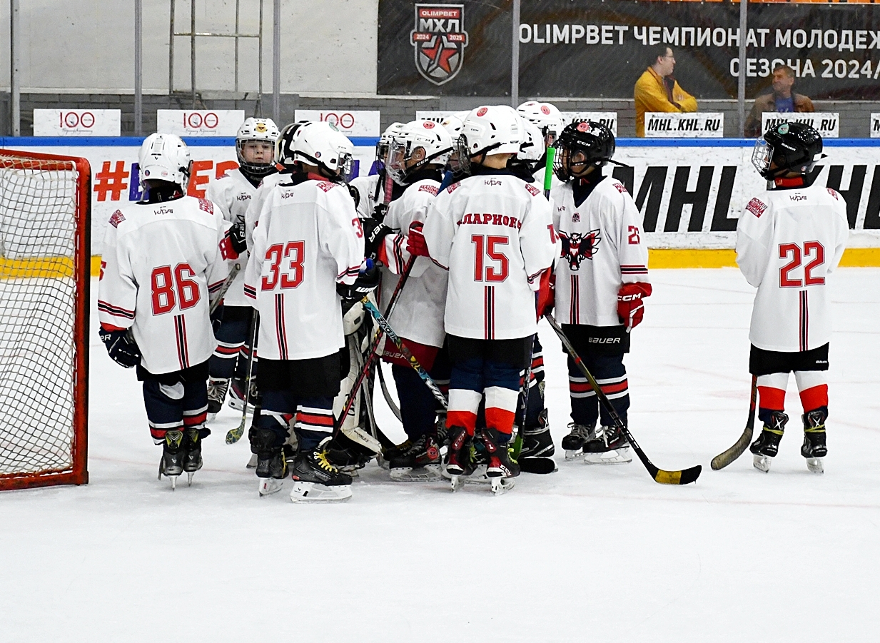 Фото: Кубок ФХМ среди команд 2016 года, плей-офф второго этапа. Арена Крылья Советов