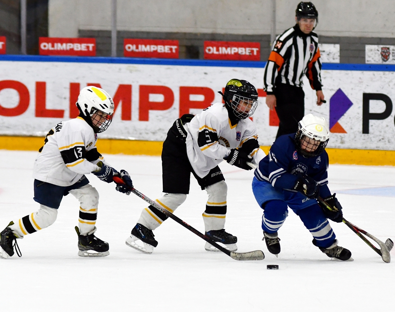 Фото: Кубок ФХМ среди команд 2016 года, плей-офф второго этапа. Арена Крылья Советов