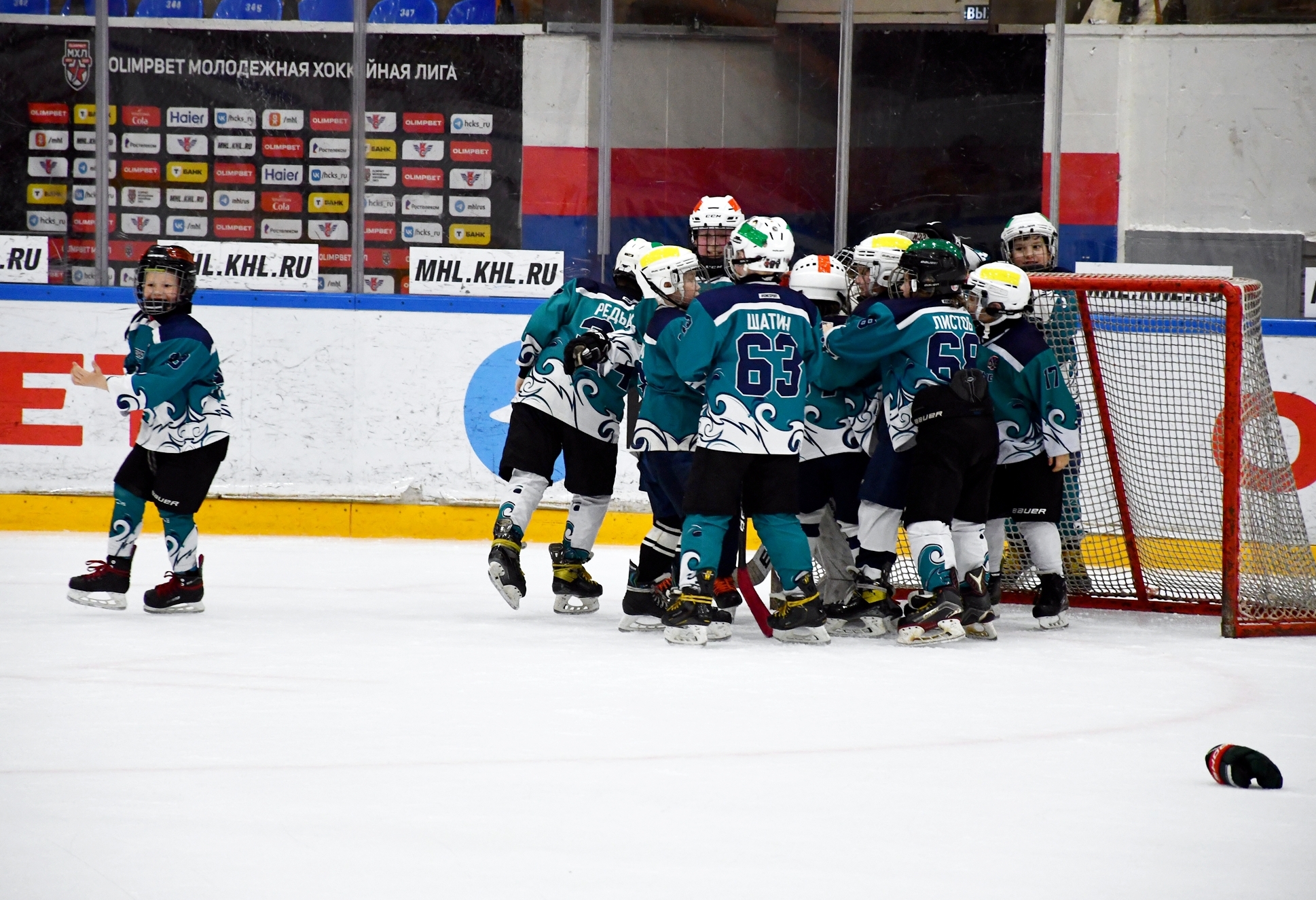 Фото: Кубок ФХМ среди команд 2016 года, плей-офф второго этапа. Арена Крылья Советов