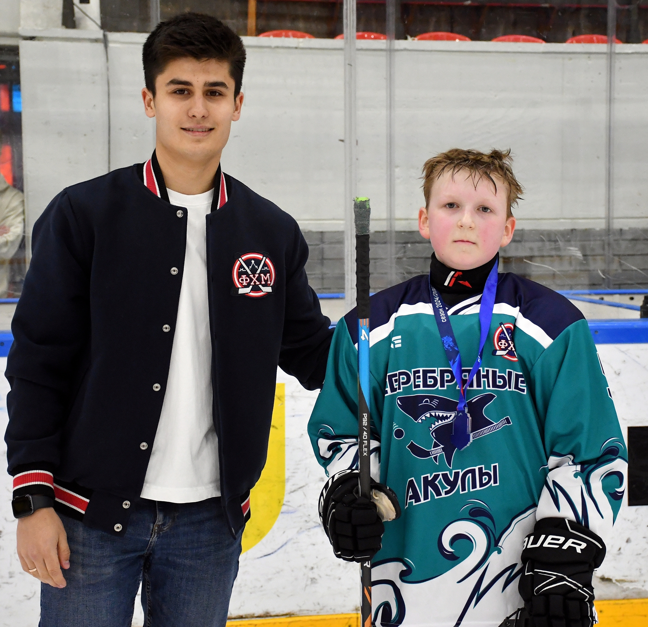 Фото: Награждение команд. Кубок ФХМ среди команд 2016 года, плей-офф второго этапа. Арена Крылья Советов