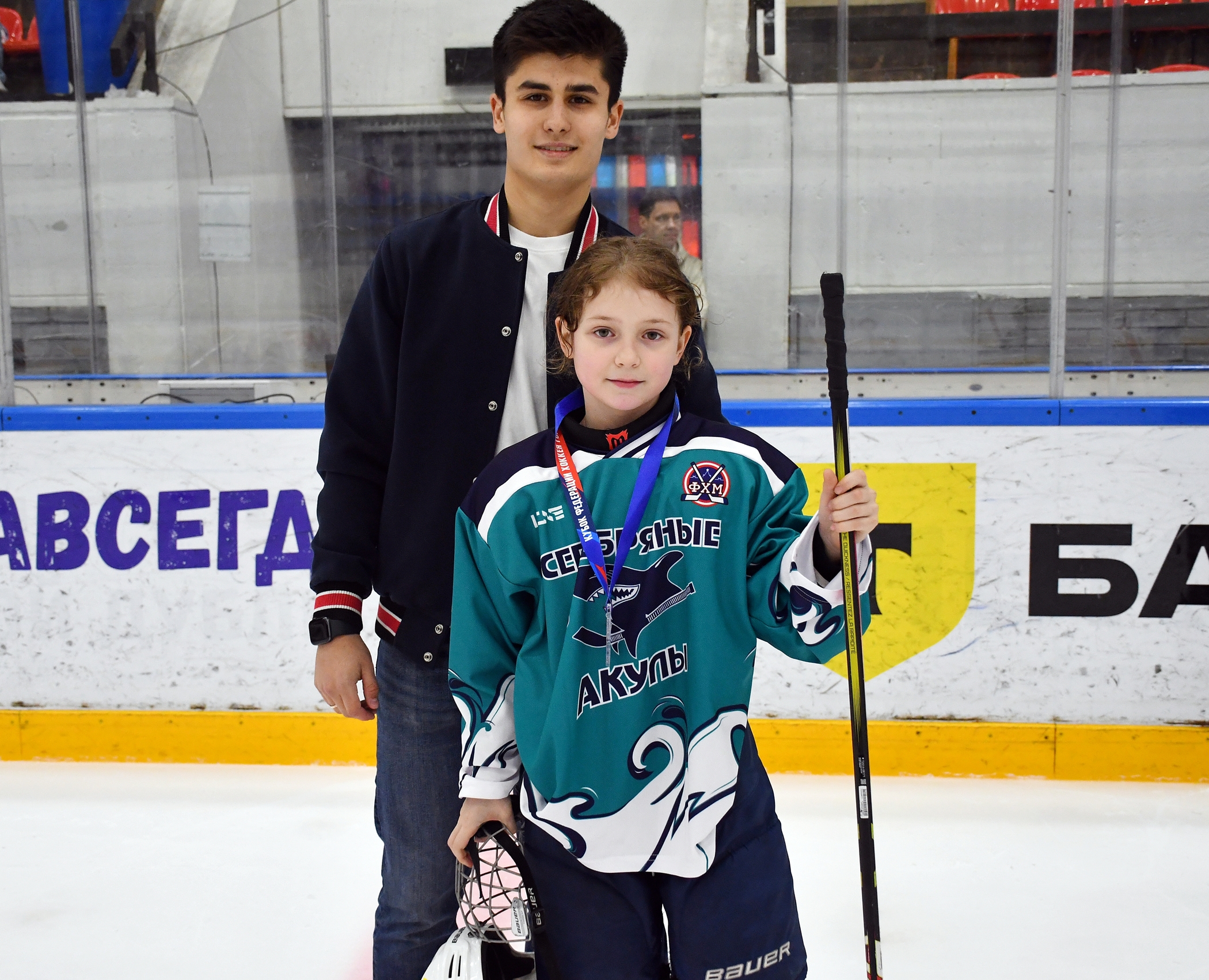 Фото: Награждение команд. Кубок ФХМ среди команд 2016 года, плей-офф второго этапа. Арена Крылья Советов