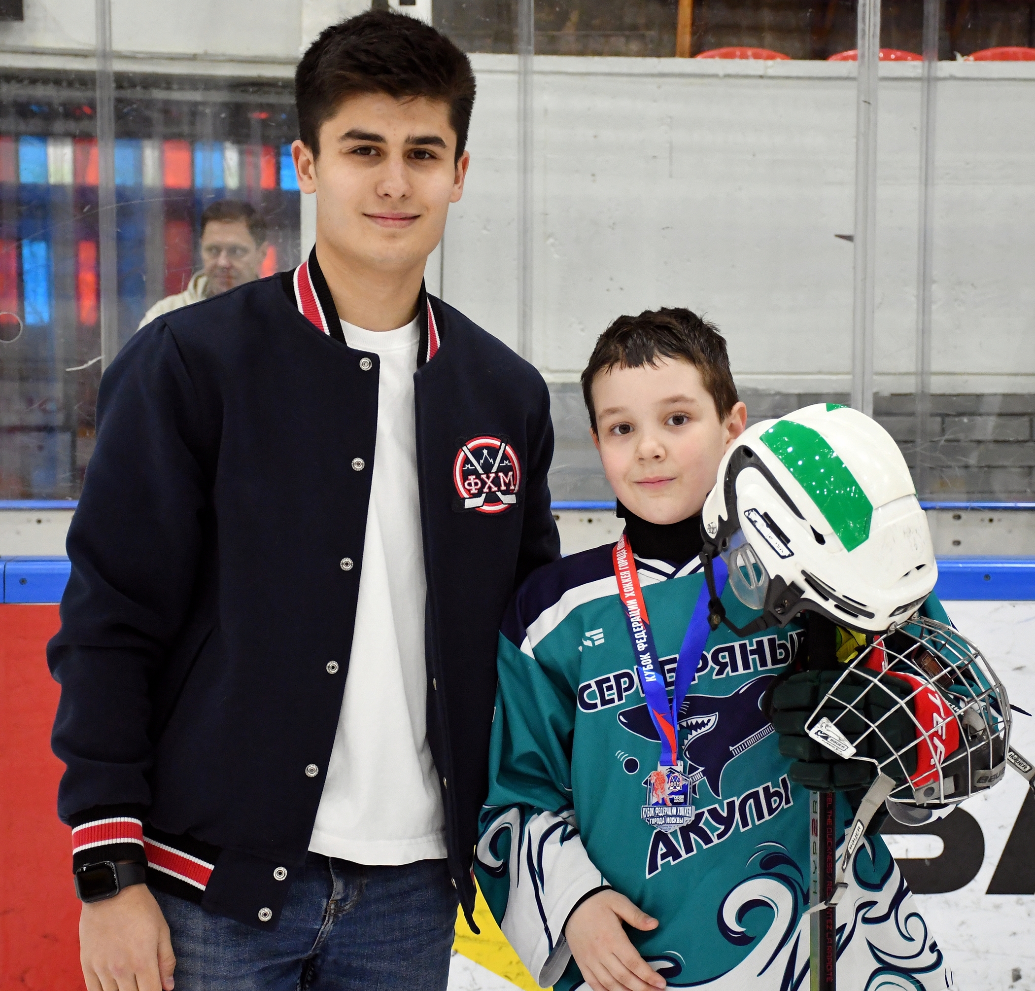 Фото: Награждение команд. Кубок ФХМ среди команд 2016 года, плей-офф второго этапа. Арена Крылья Советов