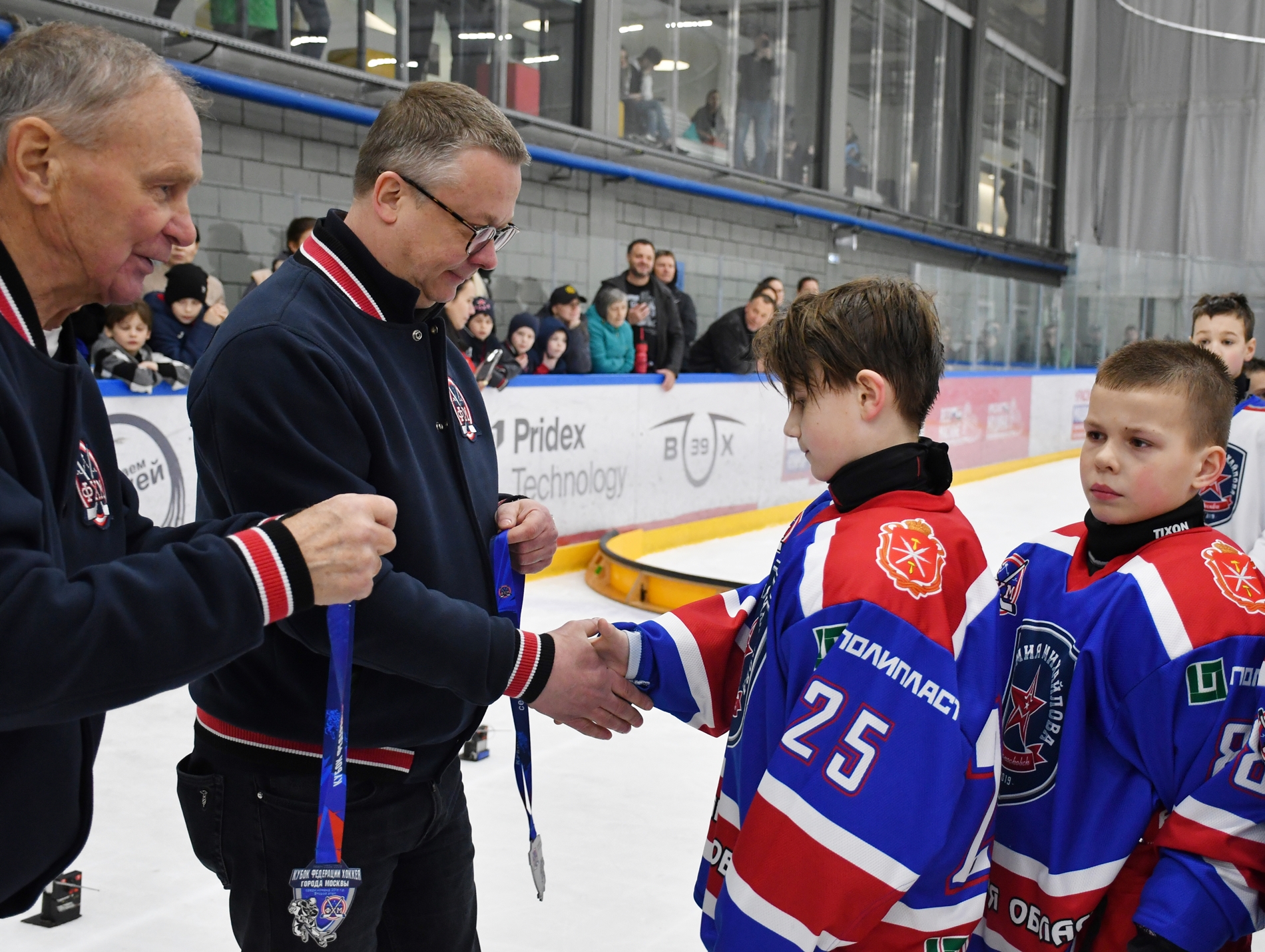 Фото: Награждение призёров второго этапа Кубка ФХМ среди команд 2016 года