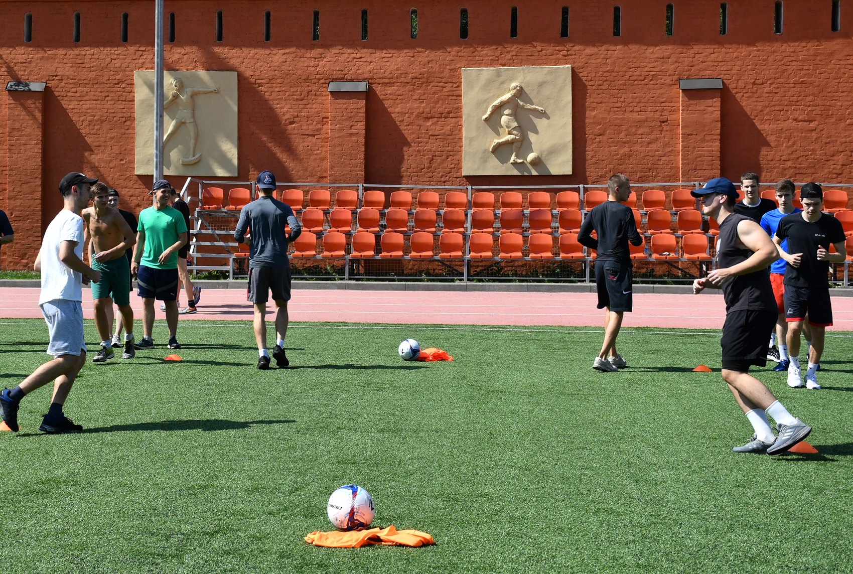 Фото: Сборы судей ФХМ, сдача нормативов на земле