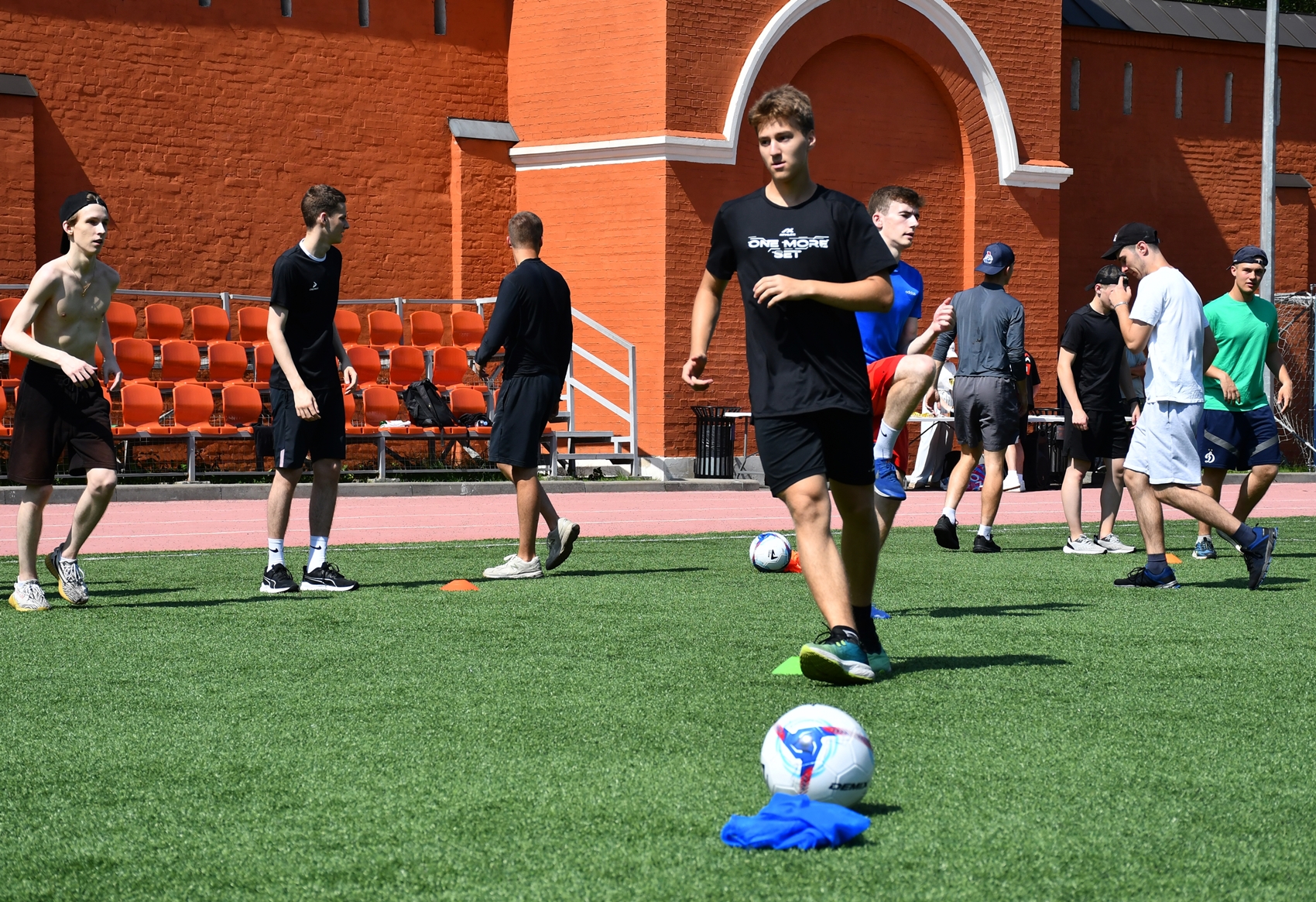 Фото: Сборы судей ФХМ, сдача нормативов на земле