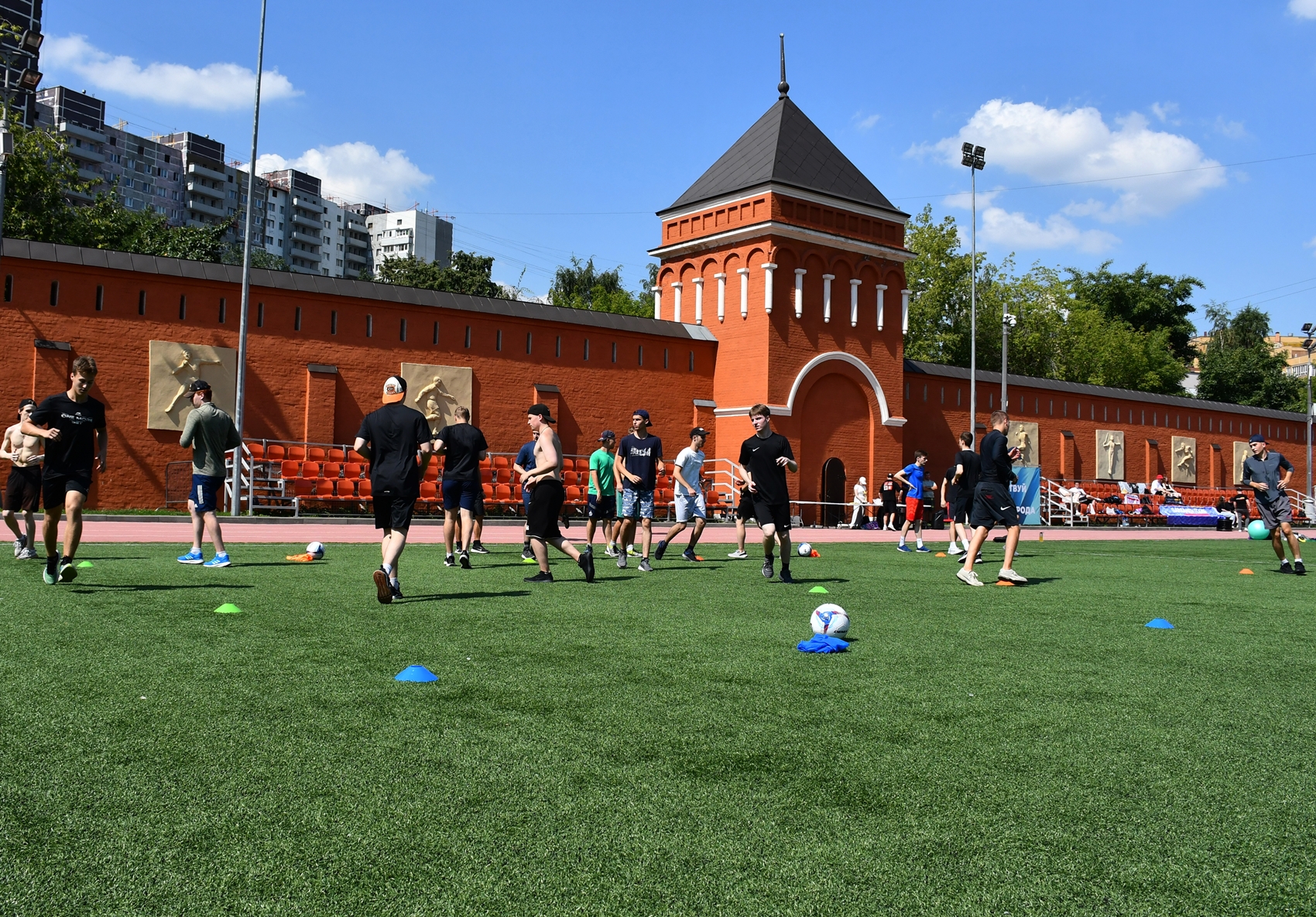 Фото: Сборы судей ФХМ, сдача нормативов на земле
