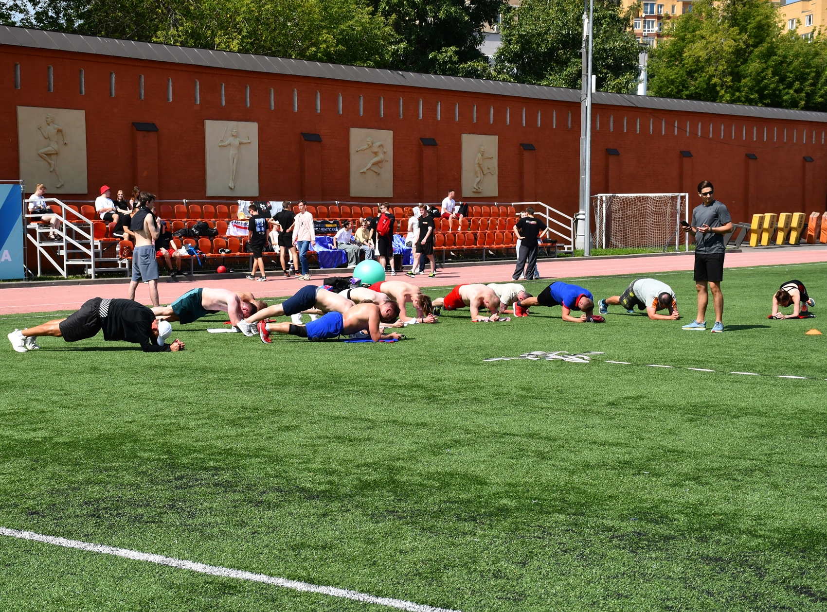 Фото: Сборы судей ФХМ, сдача нормативов на земле